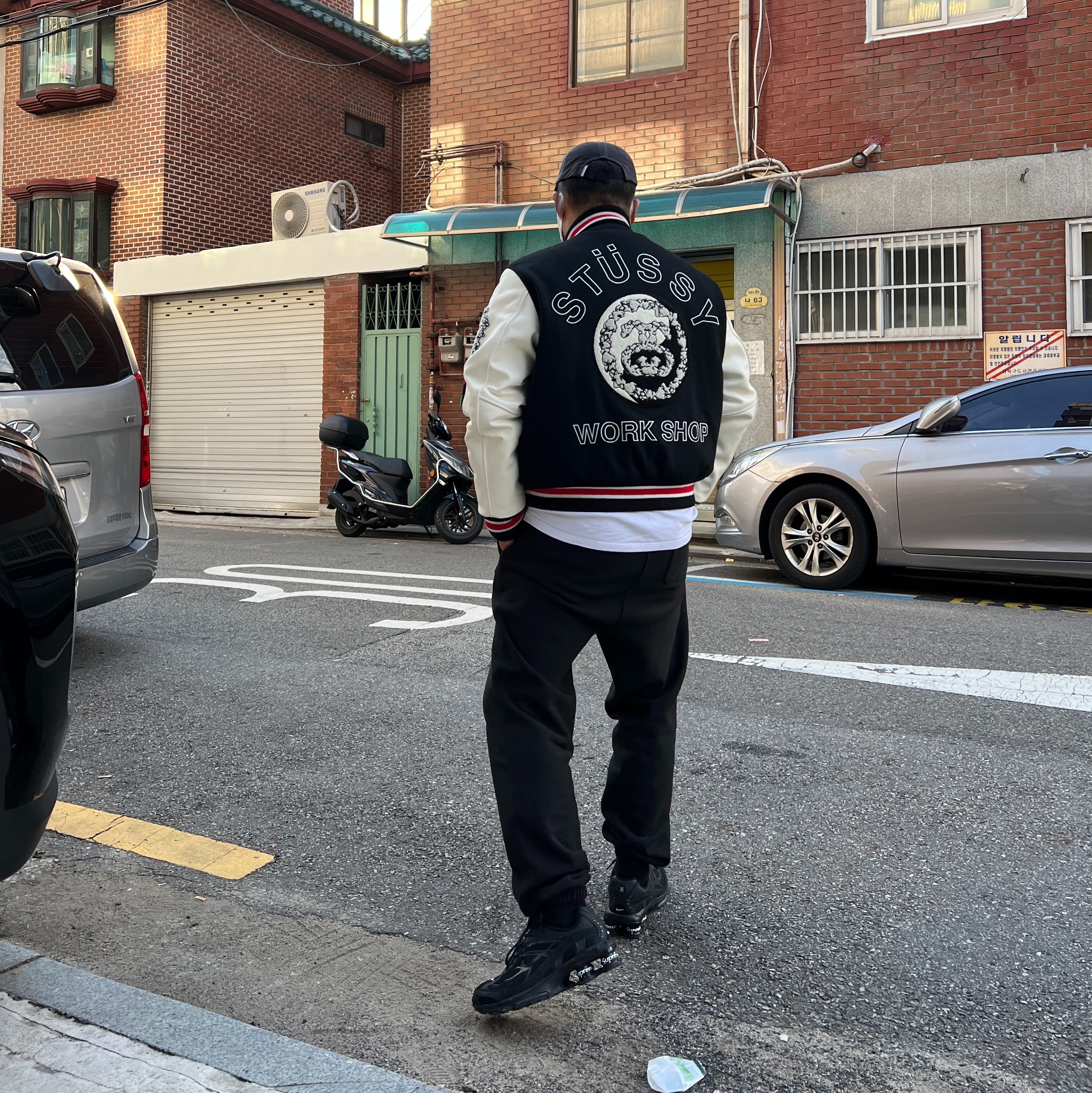 Stussy x Our Legacy x Denim Tears TTL Varsity Jacket Black, Nike x Supreme Shox Ride 2 SP Black 착용 스타일
