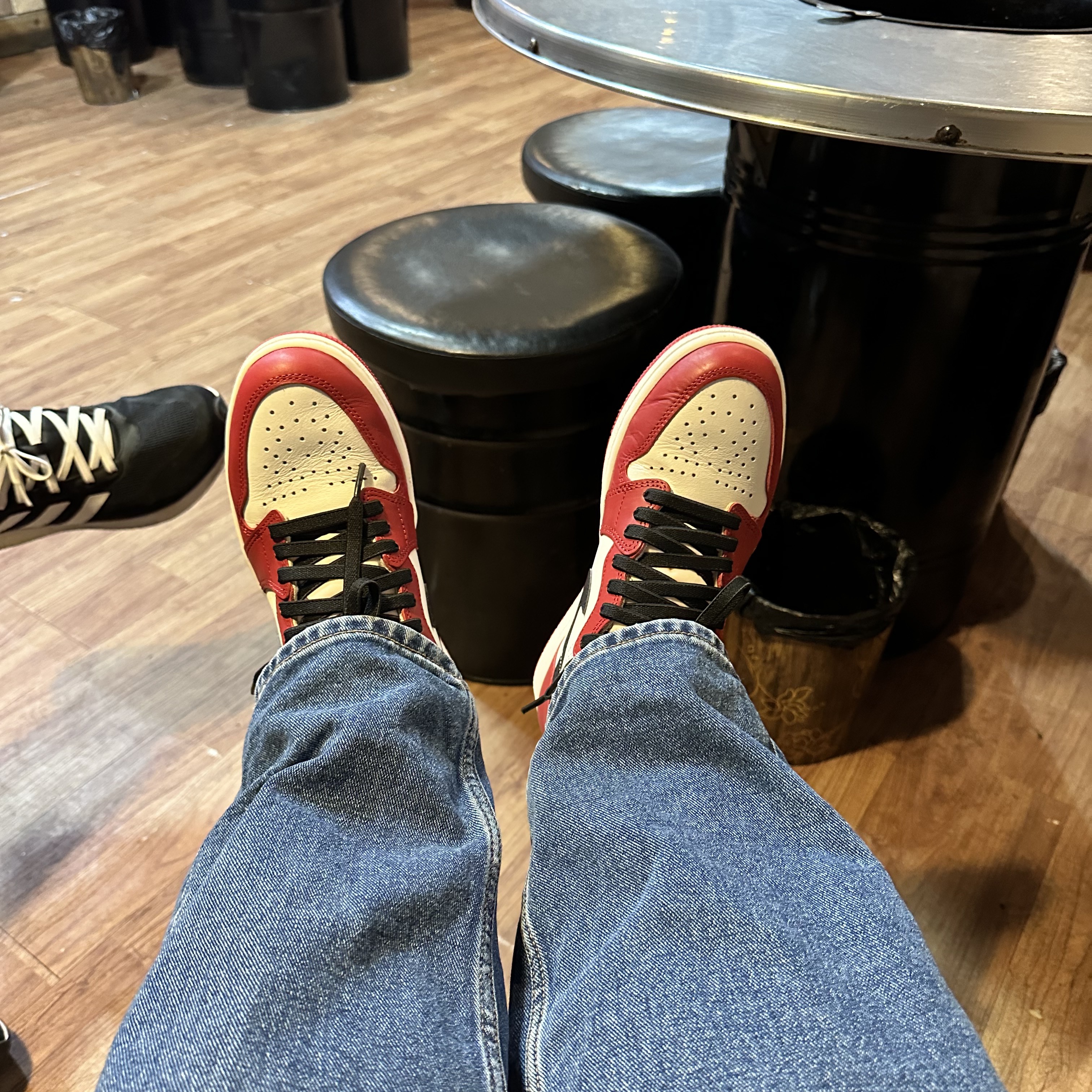 Jordan 1 Retro High OG Chicago 2022 착용 스타일 - 1