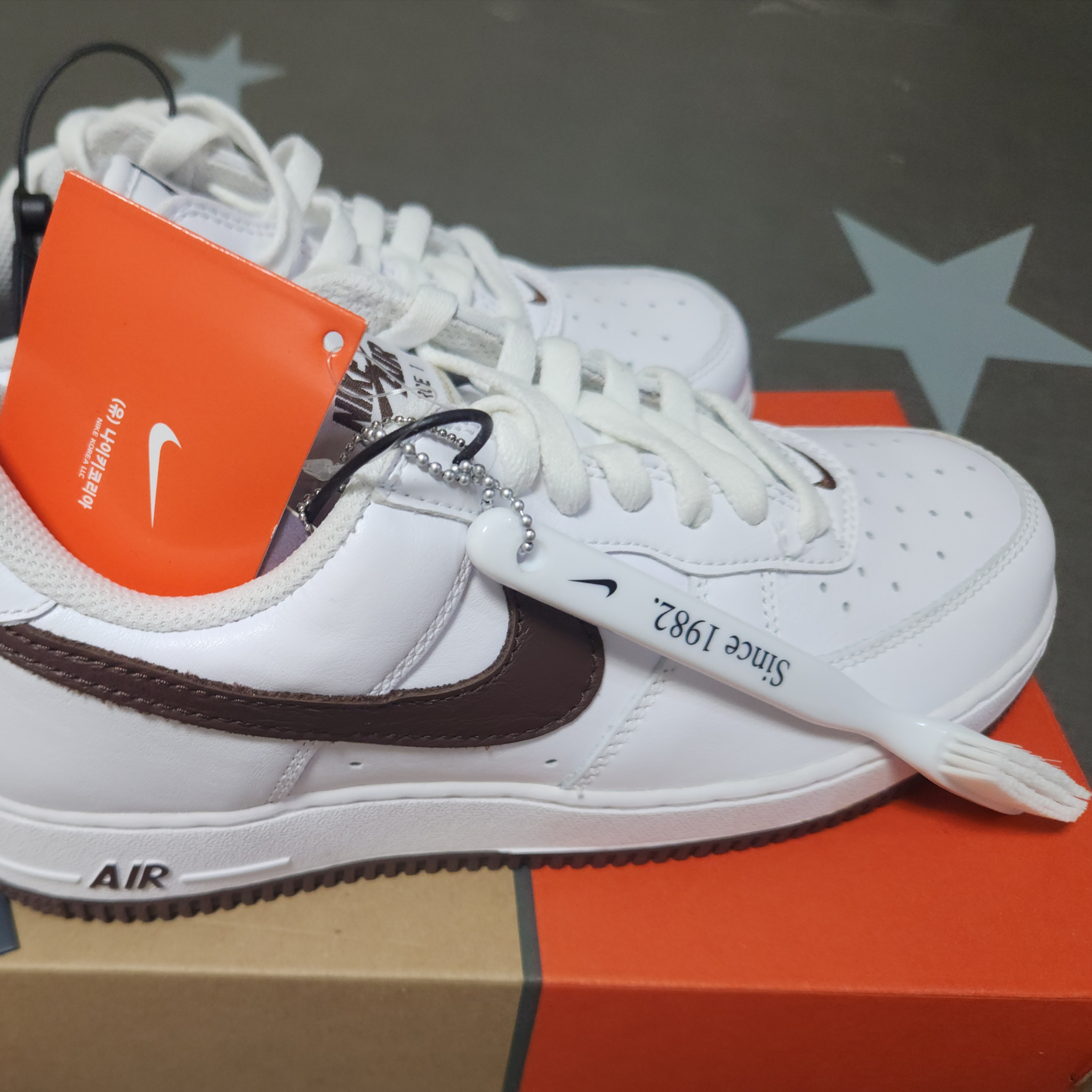 Nike Air Force 1 Low Retro Color of the Month Chocolate 착용 스타일