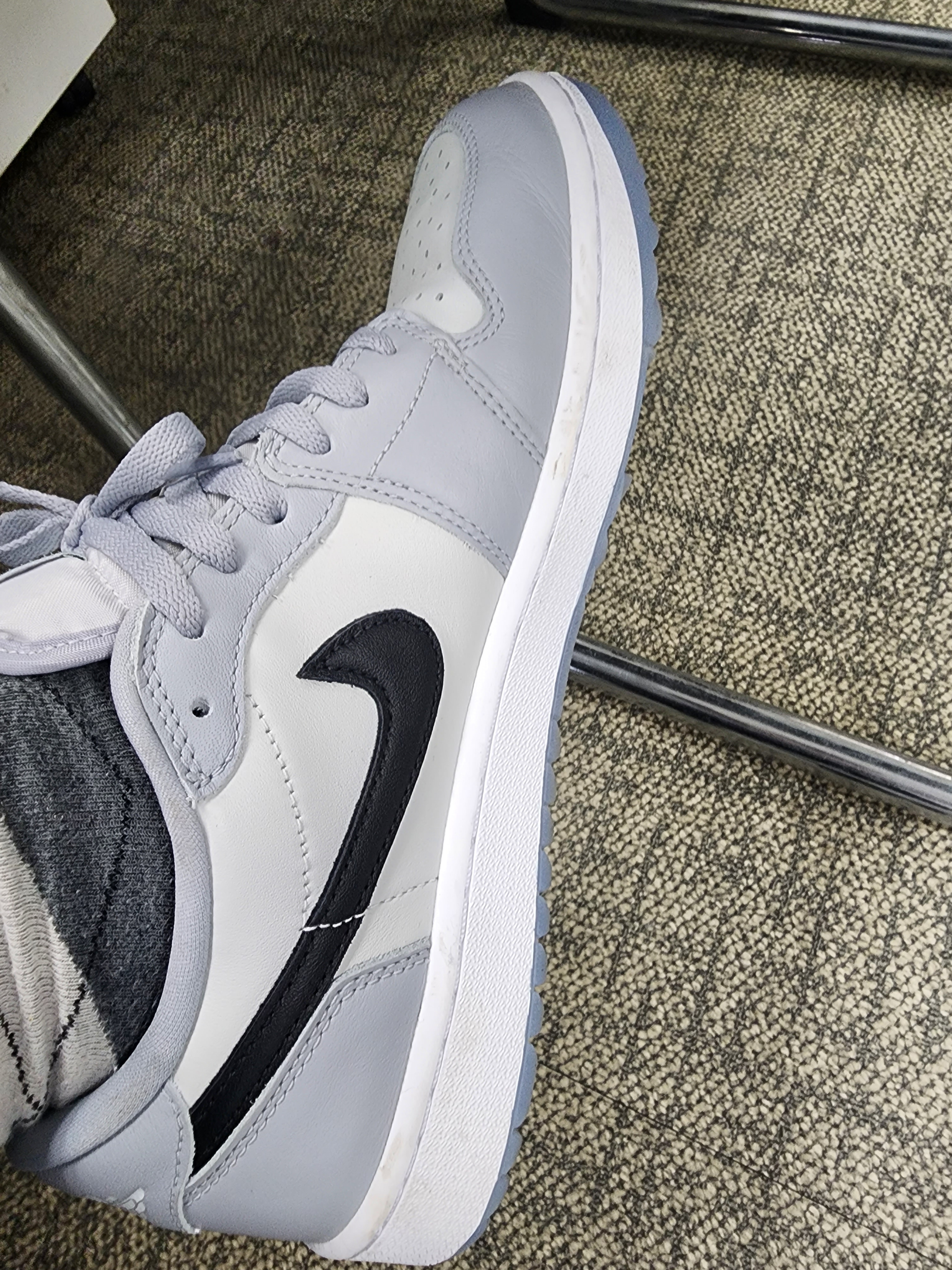 Jordan 1 Low Golf Wolf Grey 착용 스타일