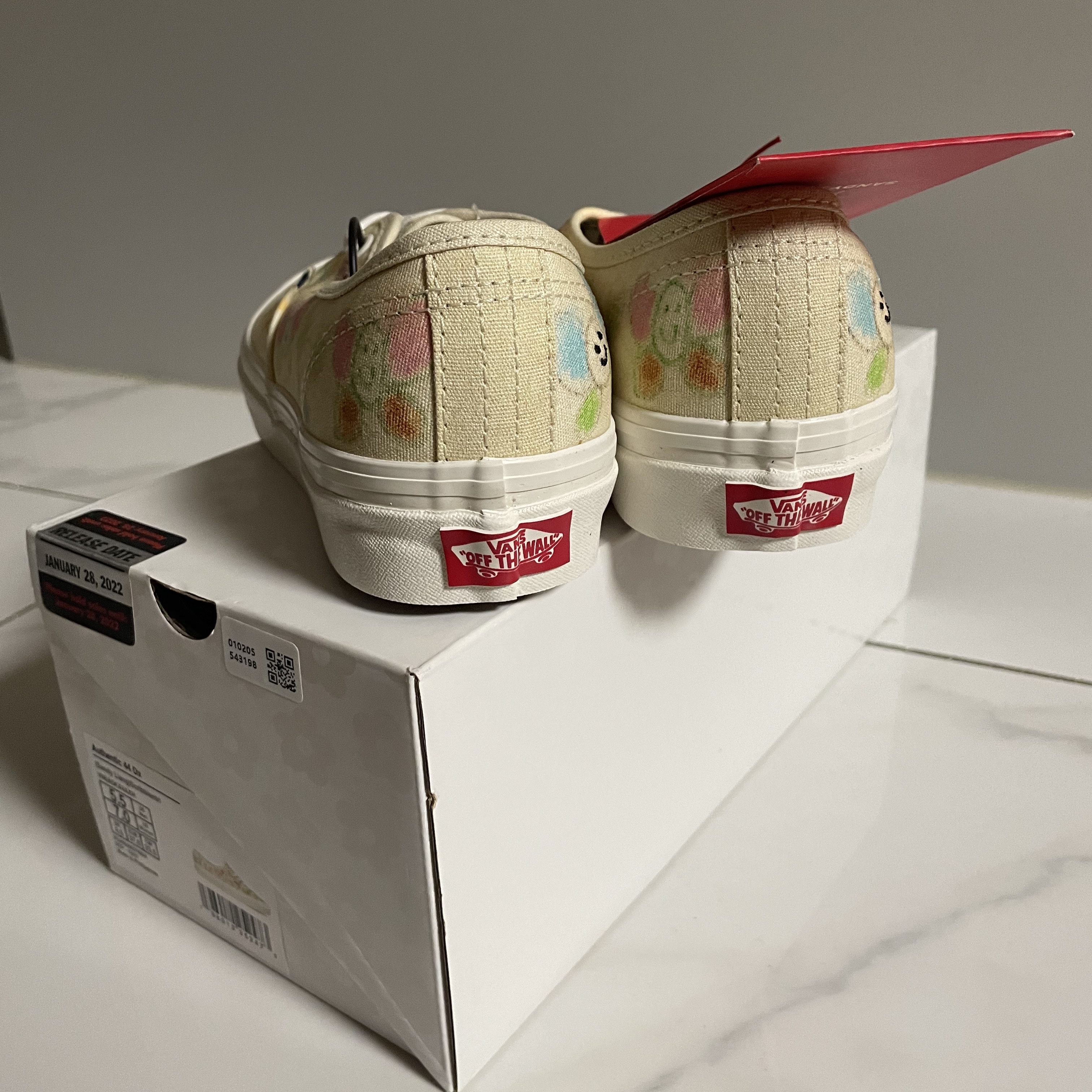 Vans x Sandy Liang Authentic 44 DX Scribble 착용 스타일 - 1