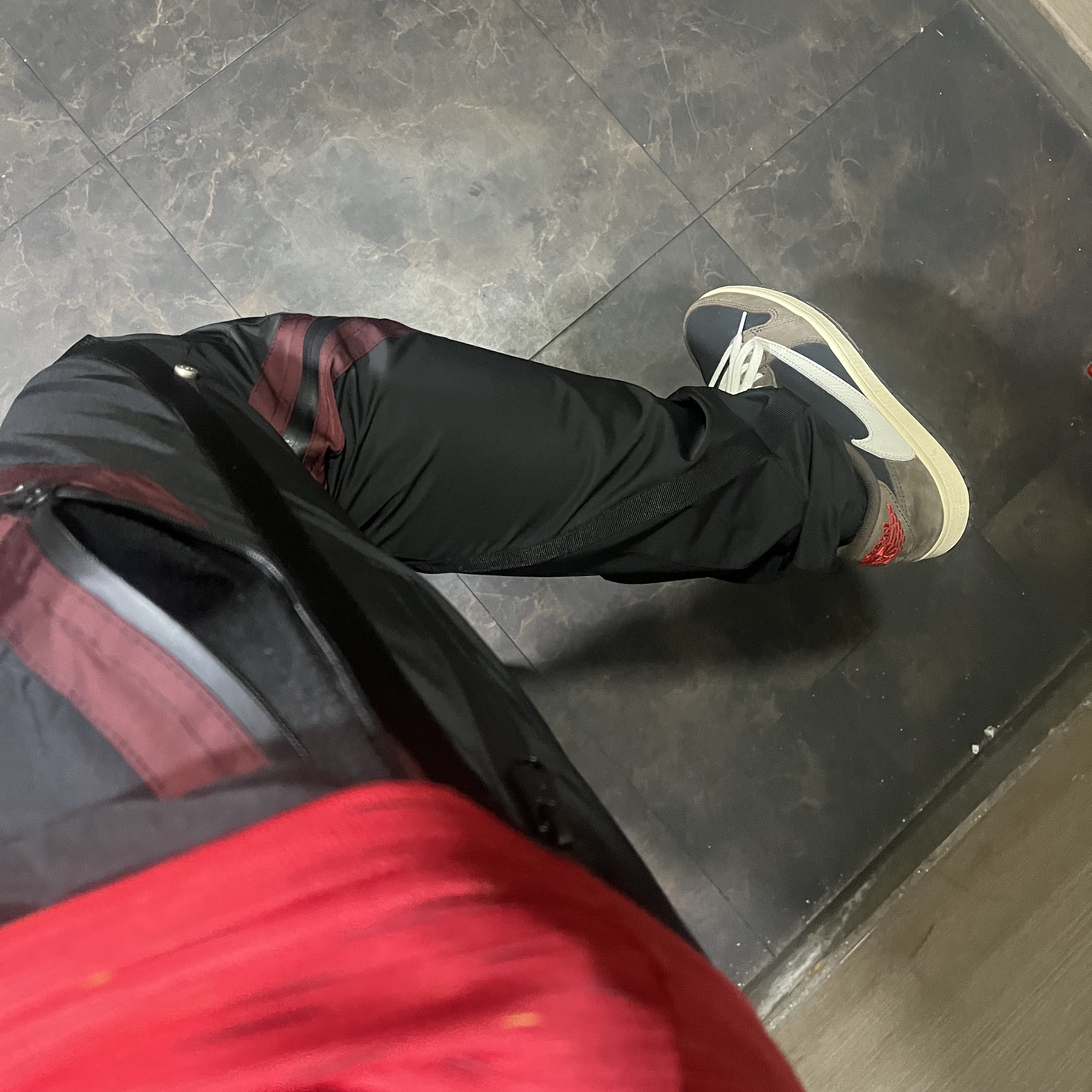 Jordan 1 x Travis Scott Retro Low OG SP Mocha 착용 스타일