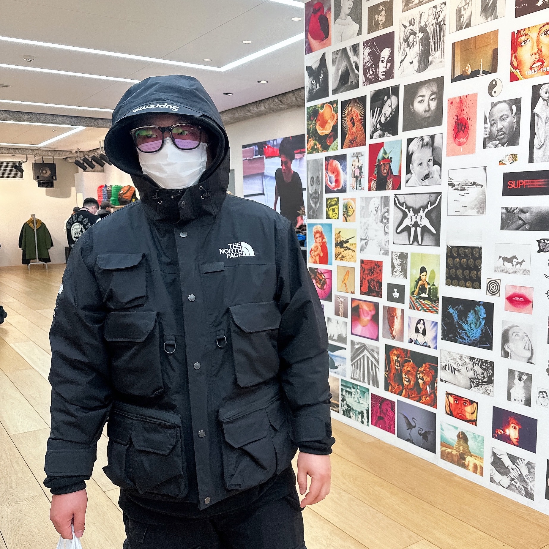 Supreme x The North Face Cargo Jacket Black - 20SS 착용 스타일