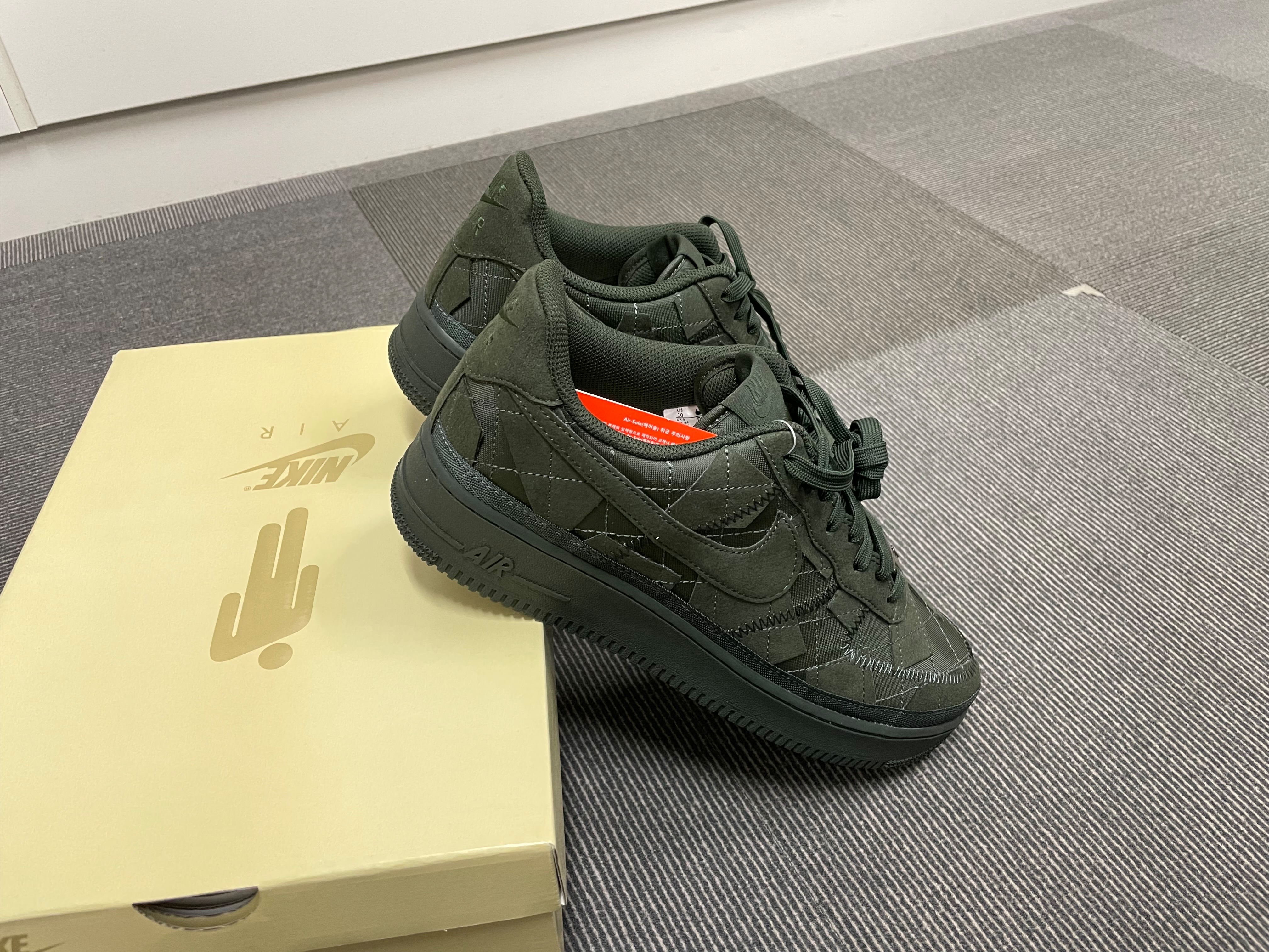 Nike x Billie Eilish Air Force 1 Low '07 SP Sequoia 착용 스타일 - 2
