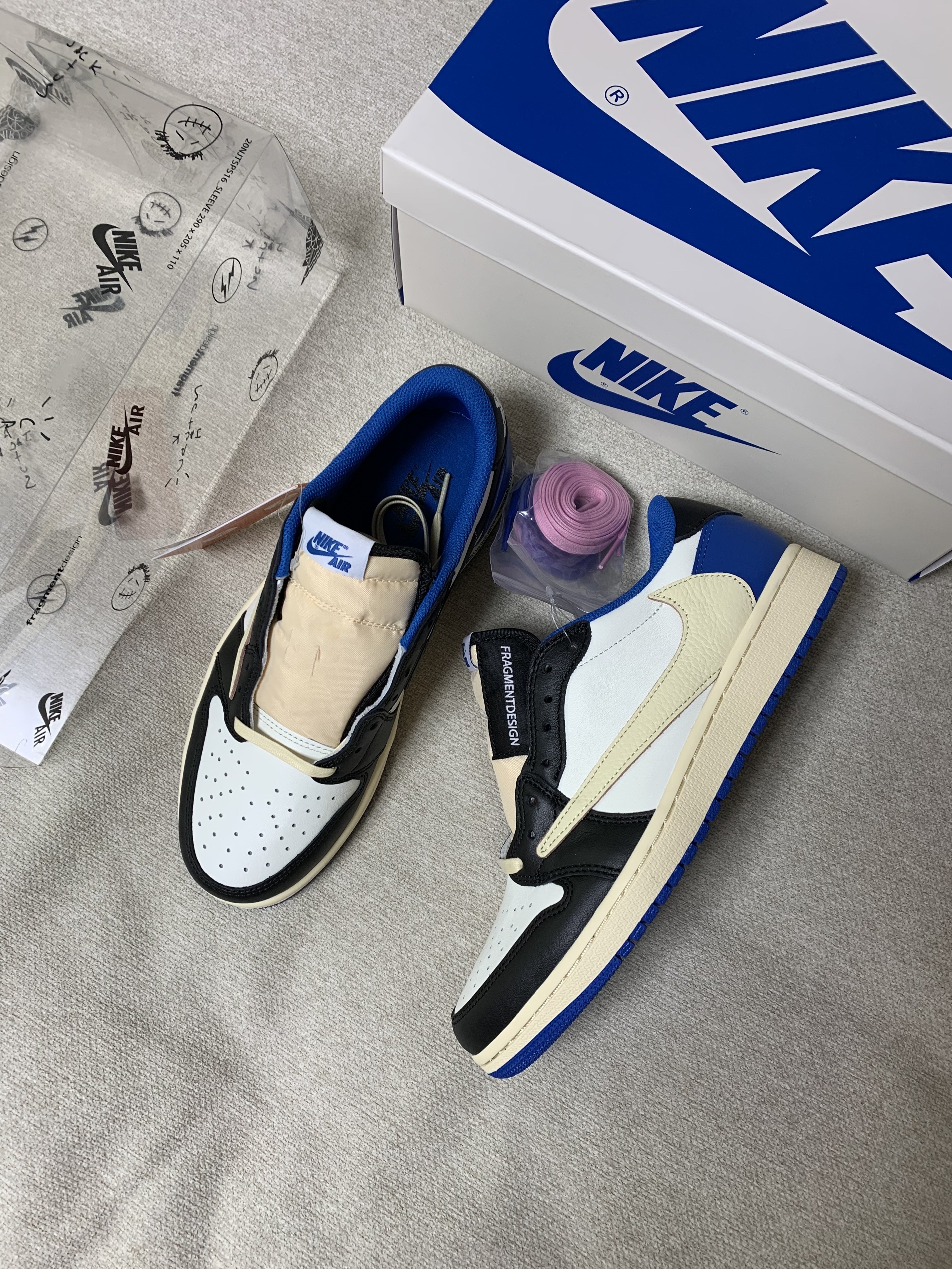 Jordan 1 x Travis Scott x Fragment Retro Low OG SP Military Blue 착용 스타일 - 2