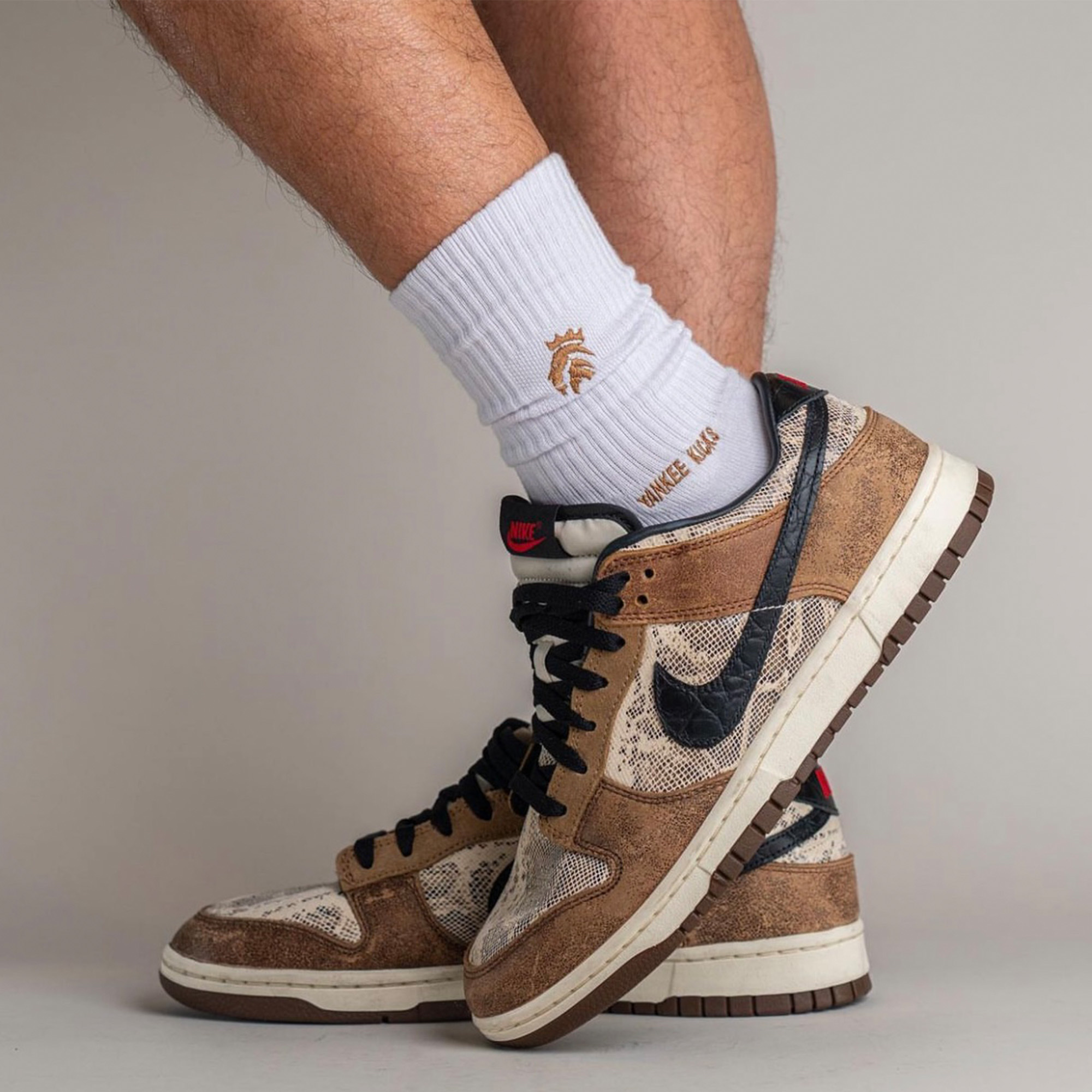 Nike Dunk Low PRM Head to Head 착용 스타일 - 3