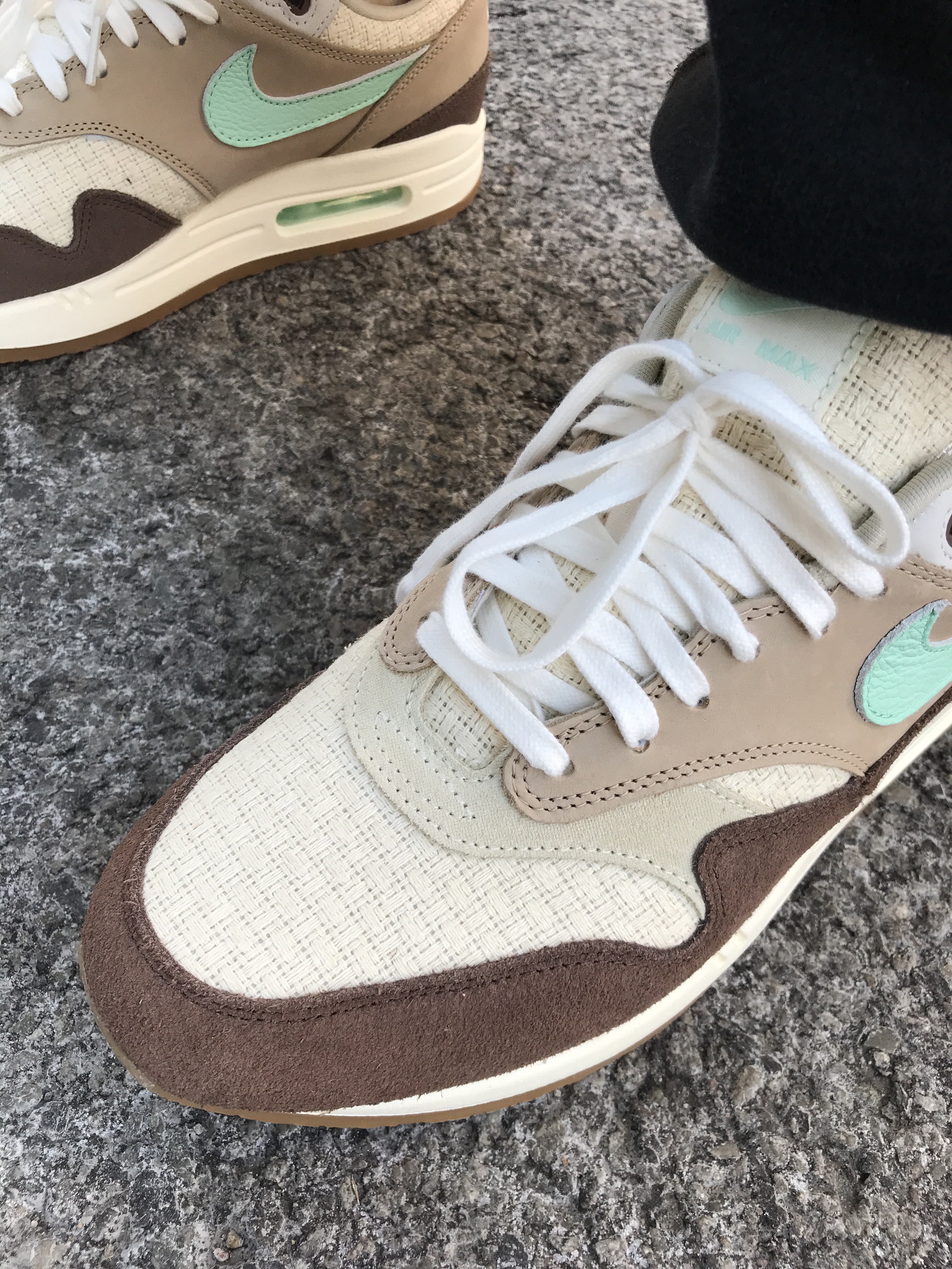 Nike Air Max 1 Premium Crepe Hemp 착용 스타일 - 2