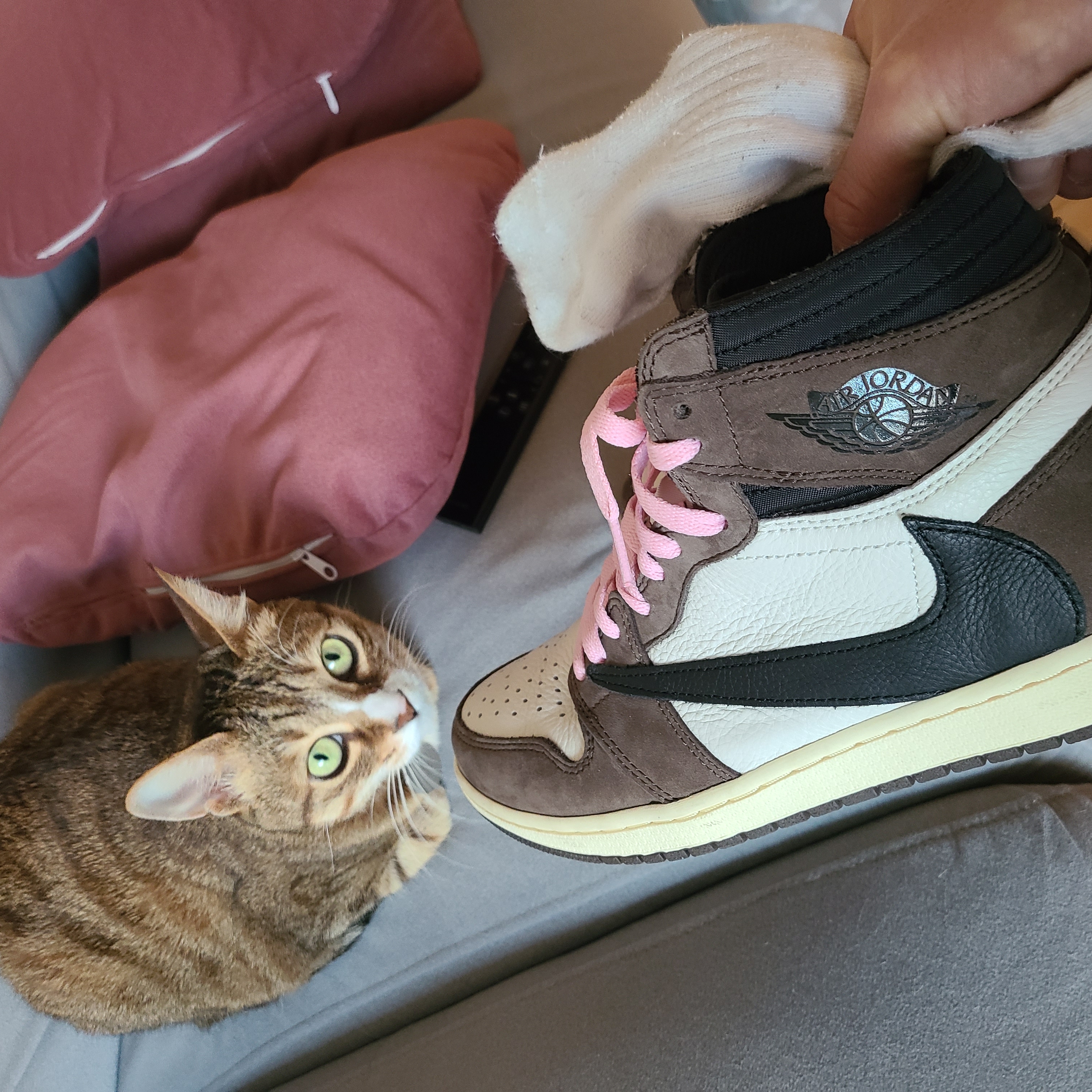 Jordan 1 x Travis Scott Retro High OG SP Mocha 착용 스타일