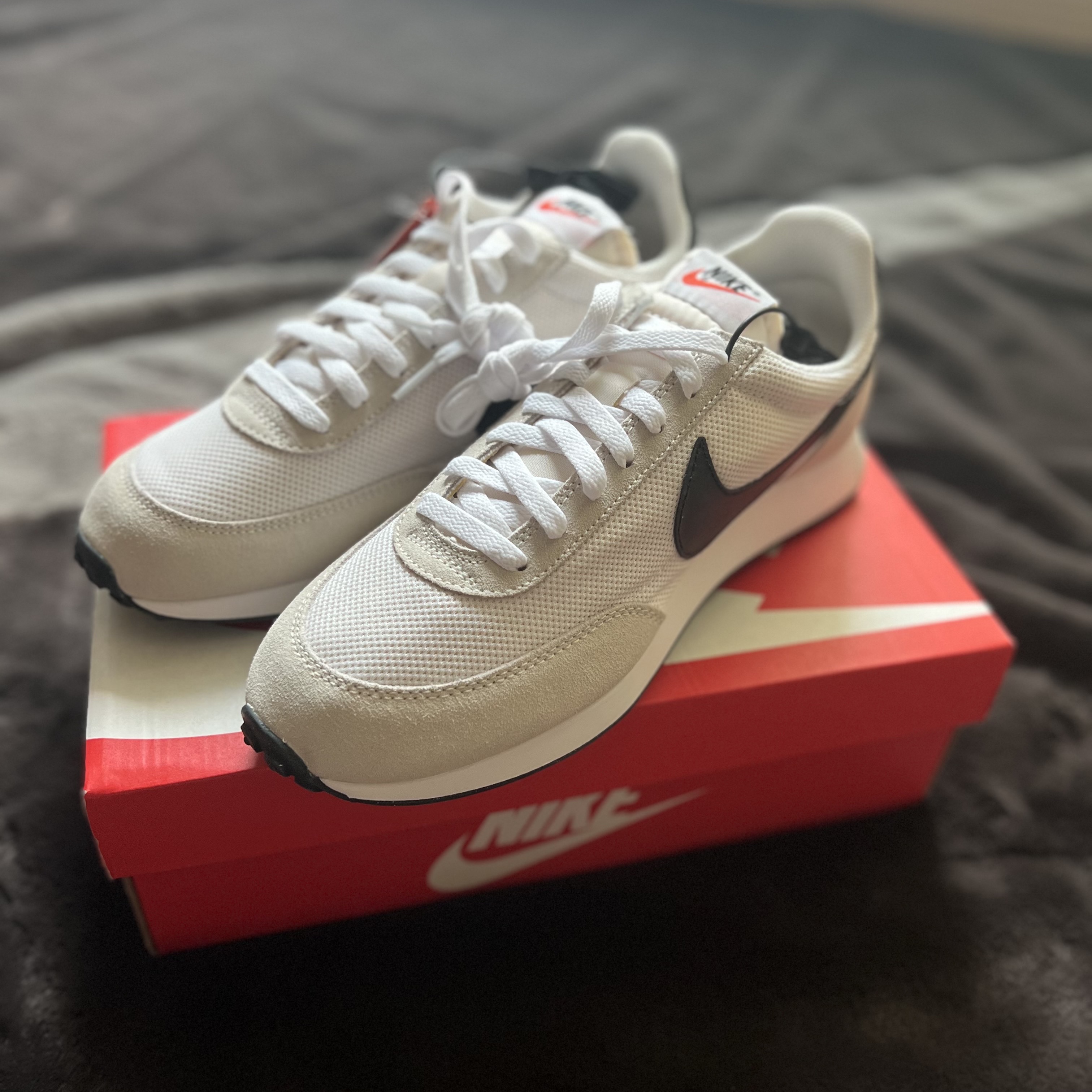 Nike Air Tailwind 79 White Phantom Black, Nike NSW Faux Fur Blanket Velvet Brown 착용 스타일