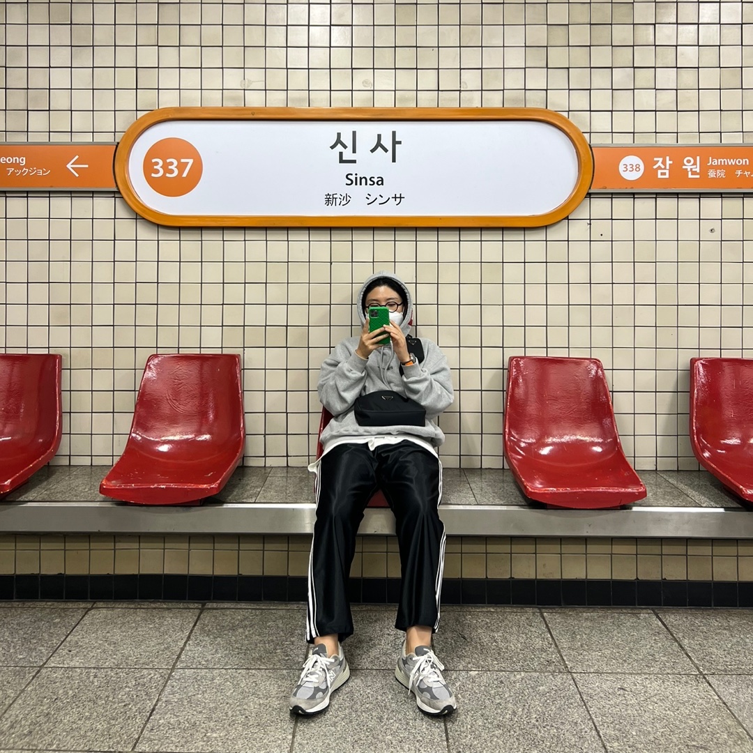 New Balance 992 Made in USA Grey - D Standard, Wooyoungmi Cotton Black Back Logo Hoodie Grey - 22FW 착용 스타일