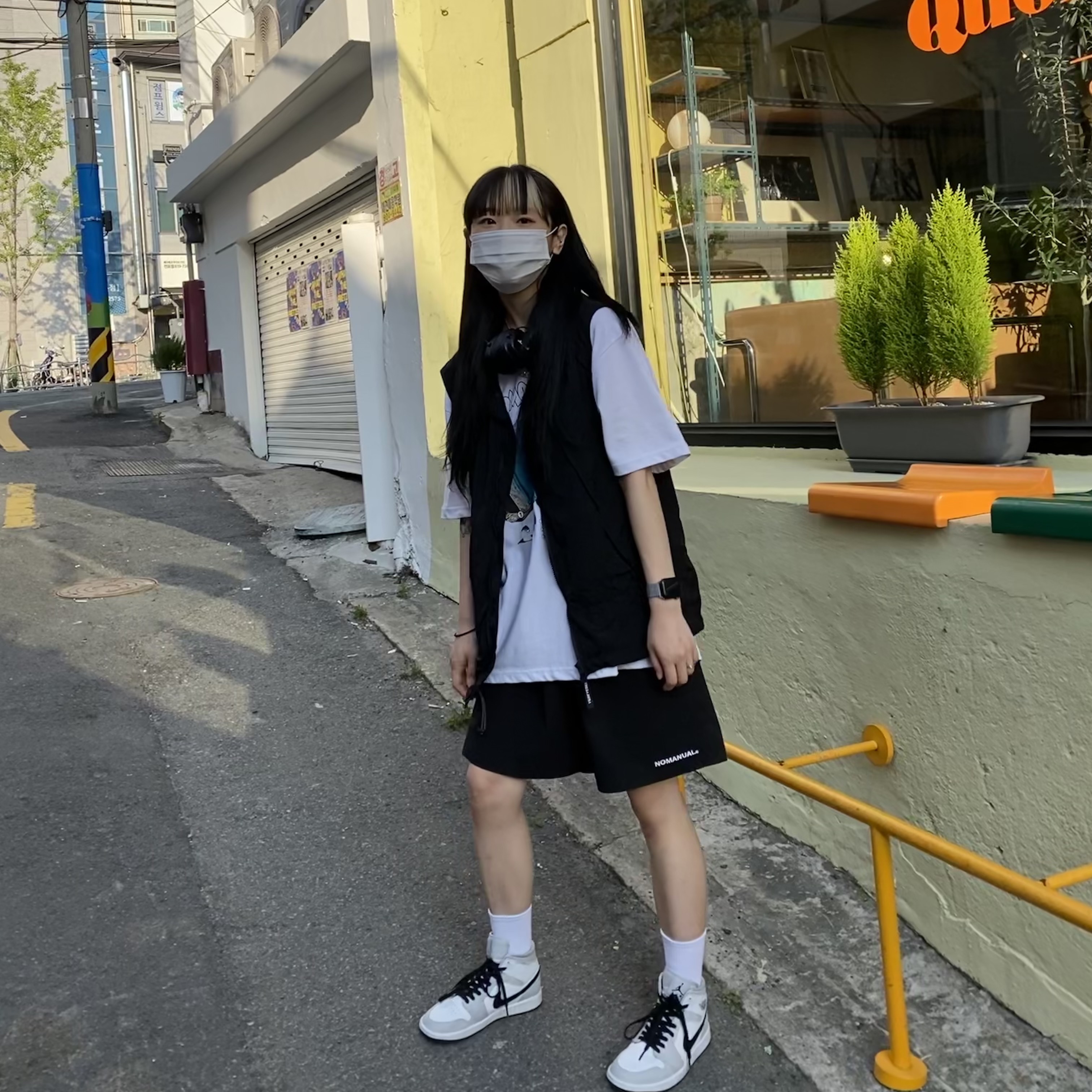 (W) Jordan 1 Mid Grey Fog 착용 스타일 - 1