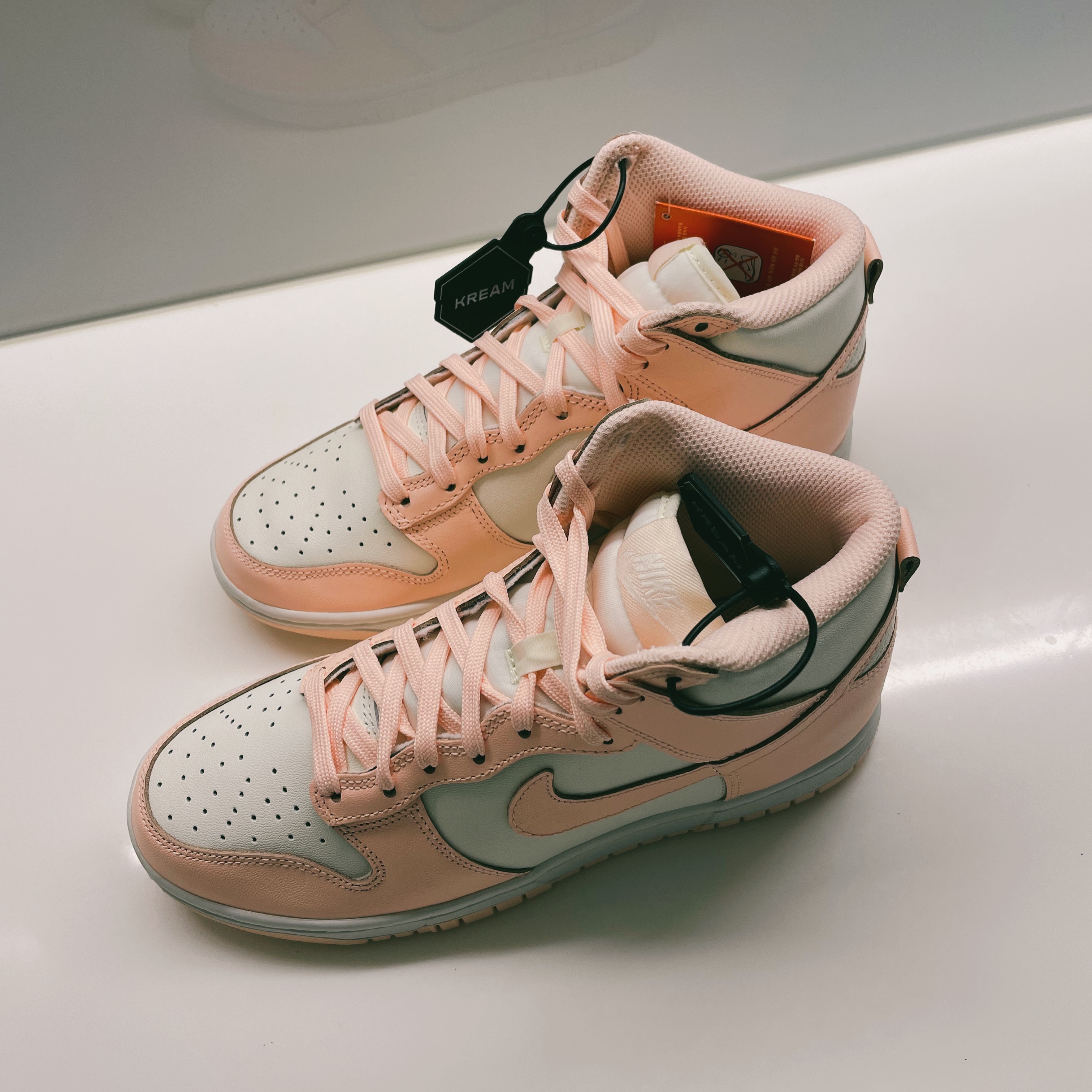 (W) Nike Dunk High Crimson Tint 착용 스타일