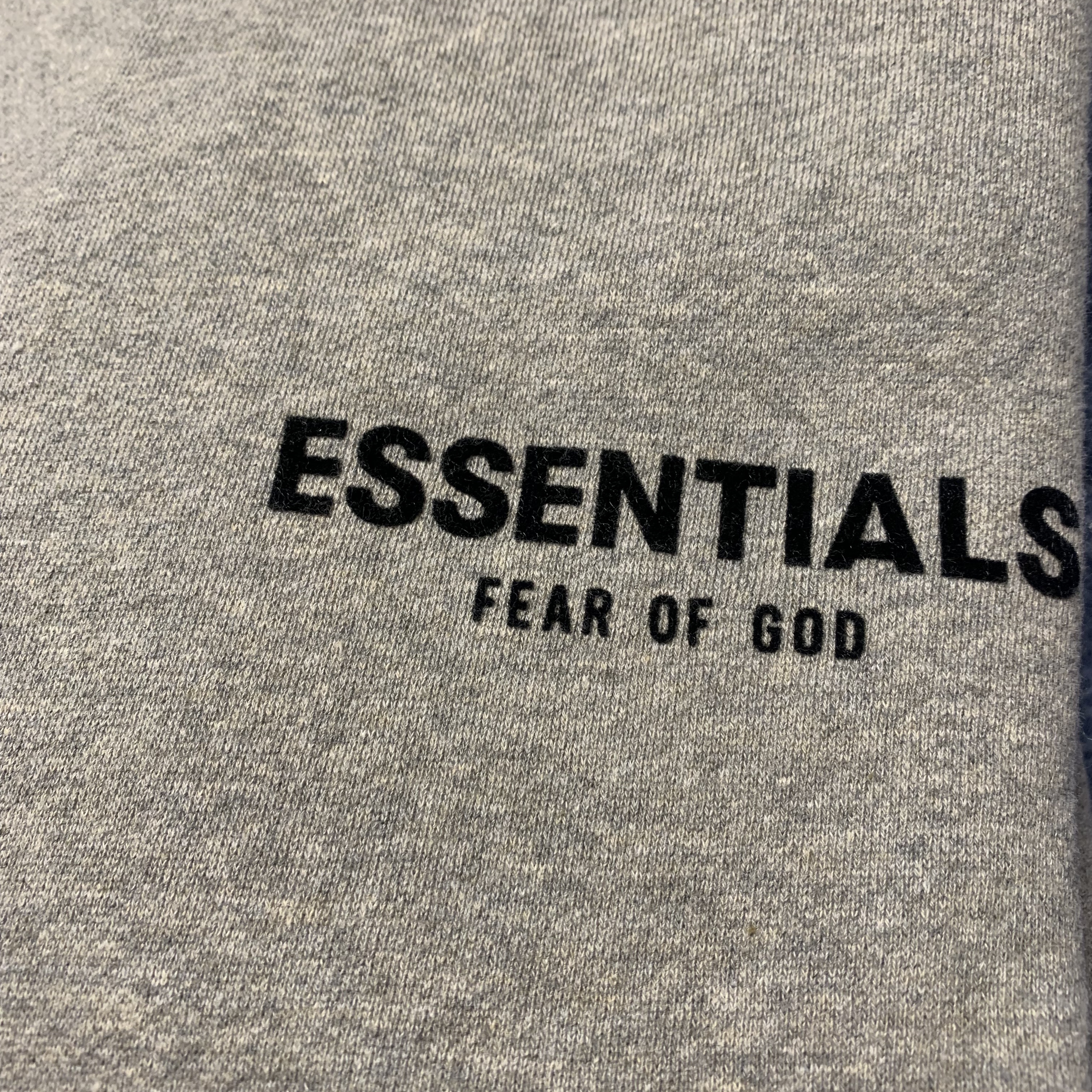 Essentials The Core Collection Hoodie Dark Oatmeal 착용 스타일 - 1