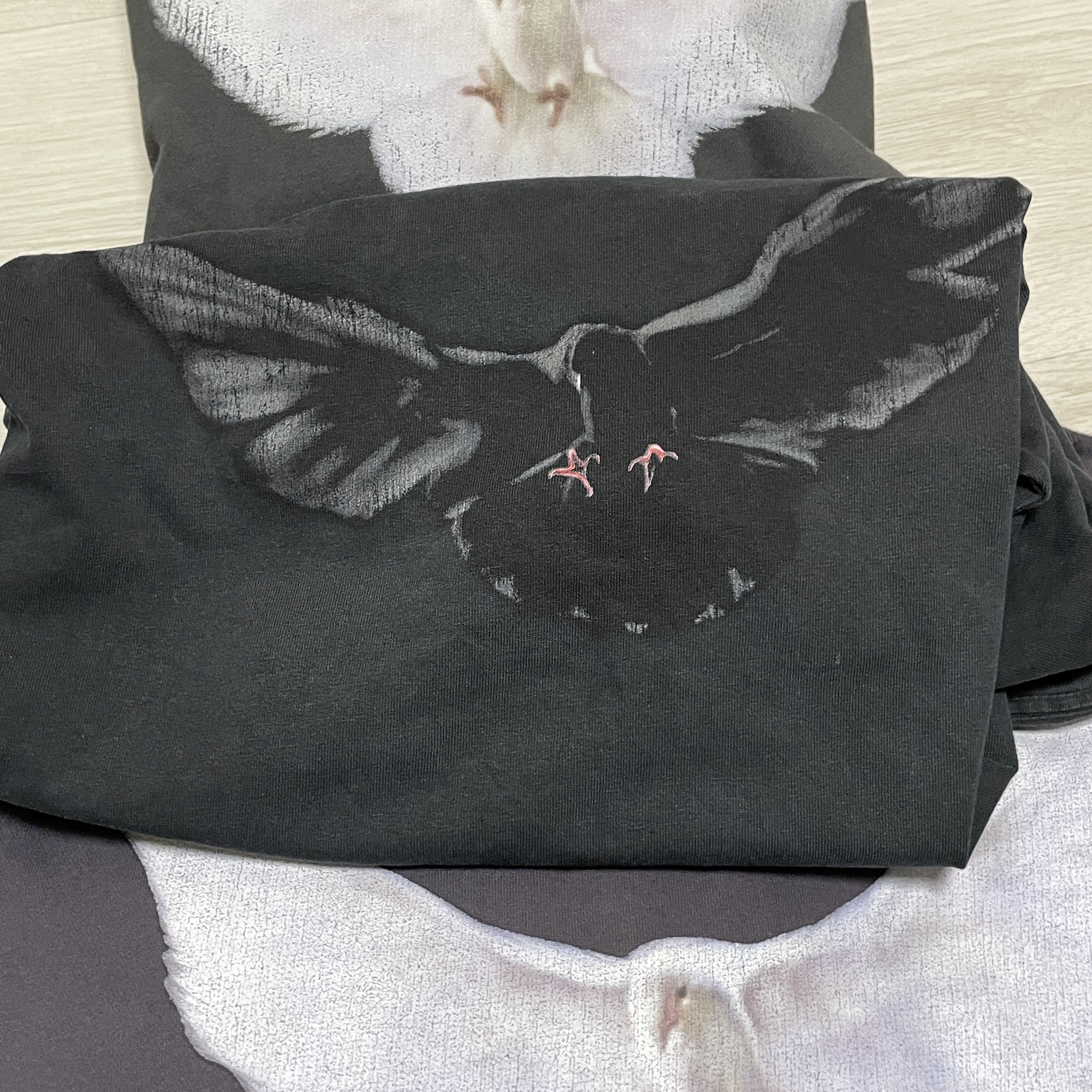Yeezy Gap Engineered By Balenciaga Dove Hoodie Black, Yeezy Gap Engineered By Balenciaga Dove Hoodie Dark Grey 착용 스타일