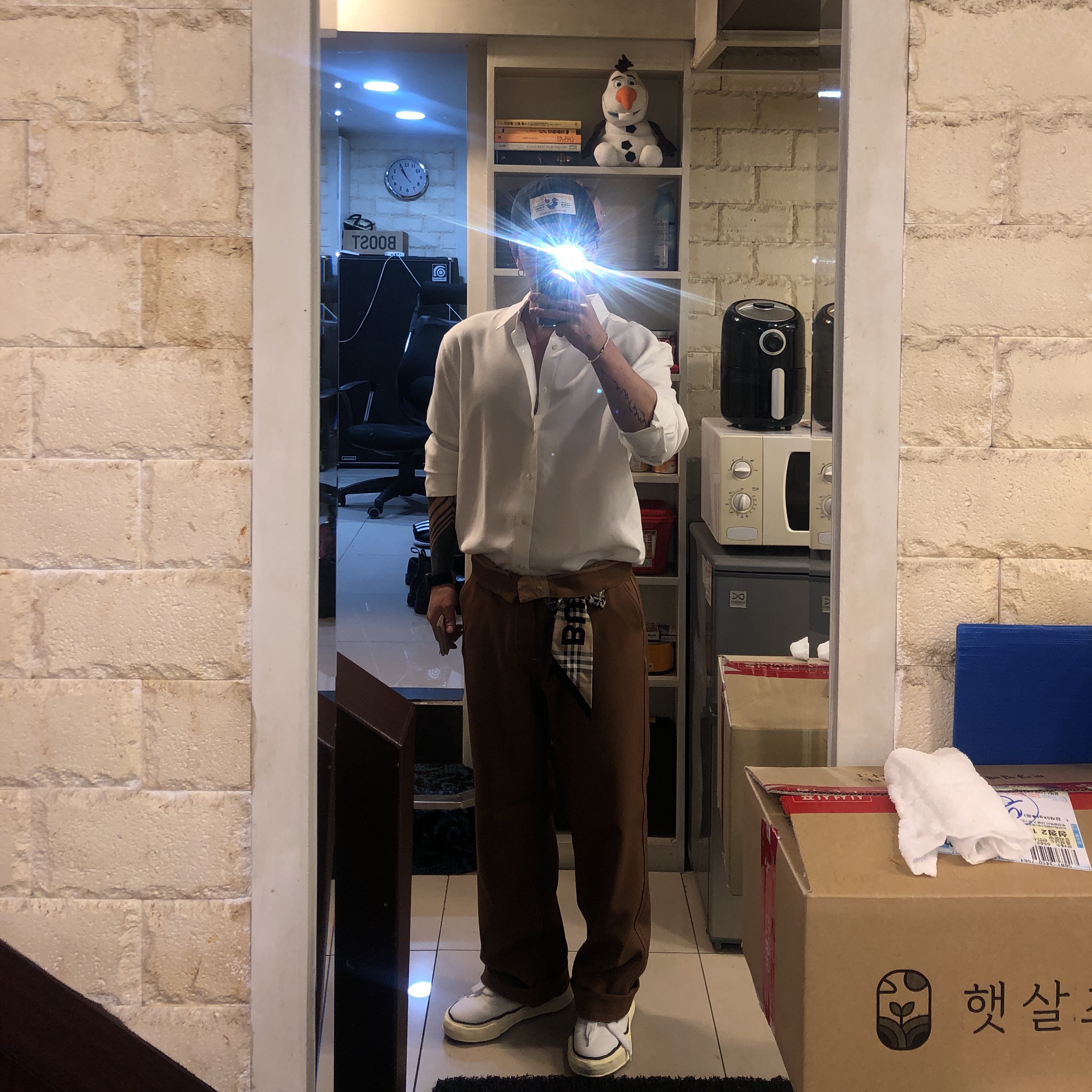 Maison Mihara Yasuhiro Baker OG Sole OD Canvas Low-top Sneakers White, Human Made 6-Panel Denim Cap Indigo 착용 스타일
