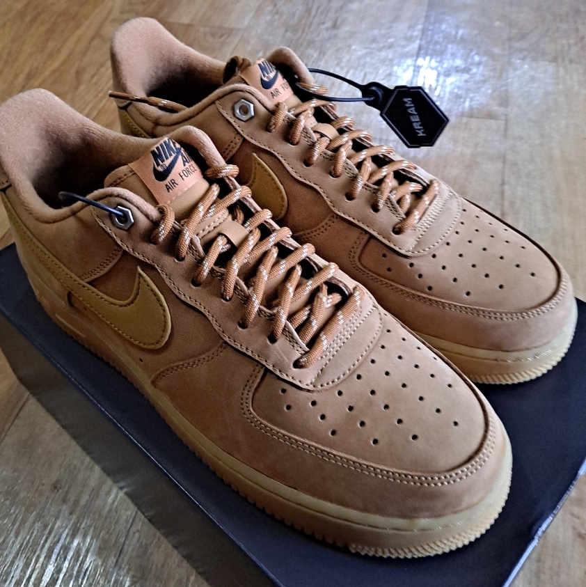 Nike Air Force 1 '07 WB Flax 착용 스타일