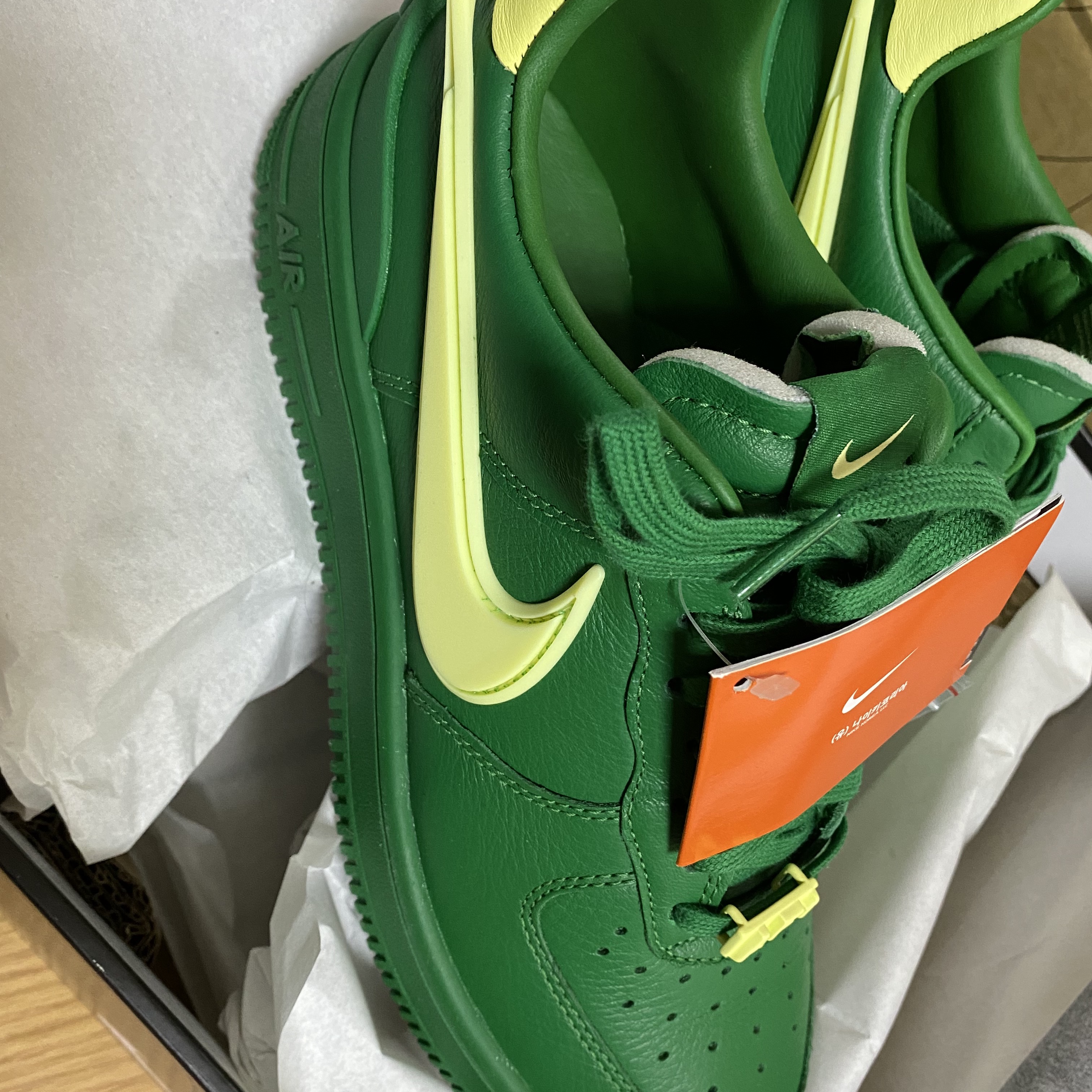 Nike x Ambush Air Force 1 Low SP Pine Green and Citron 착용 스타일