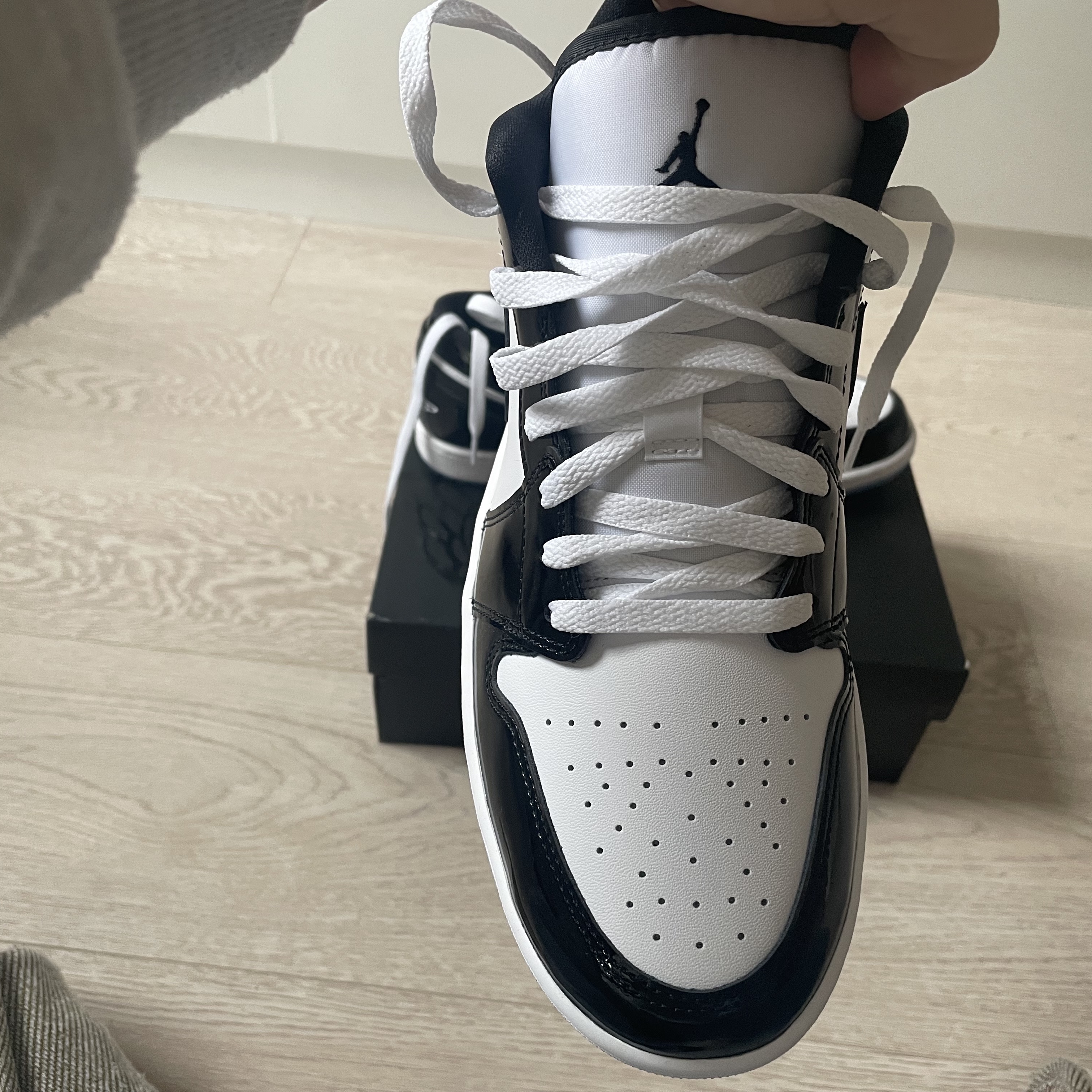 Jordan 1 Low SE Concord 착용 스타일 - 3