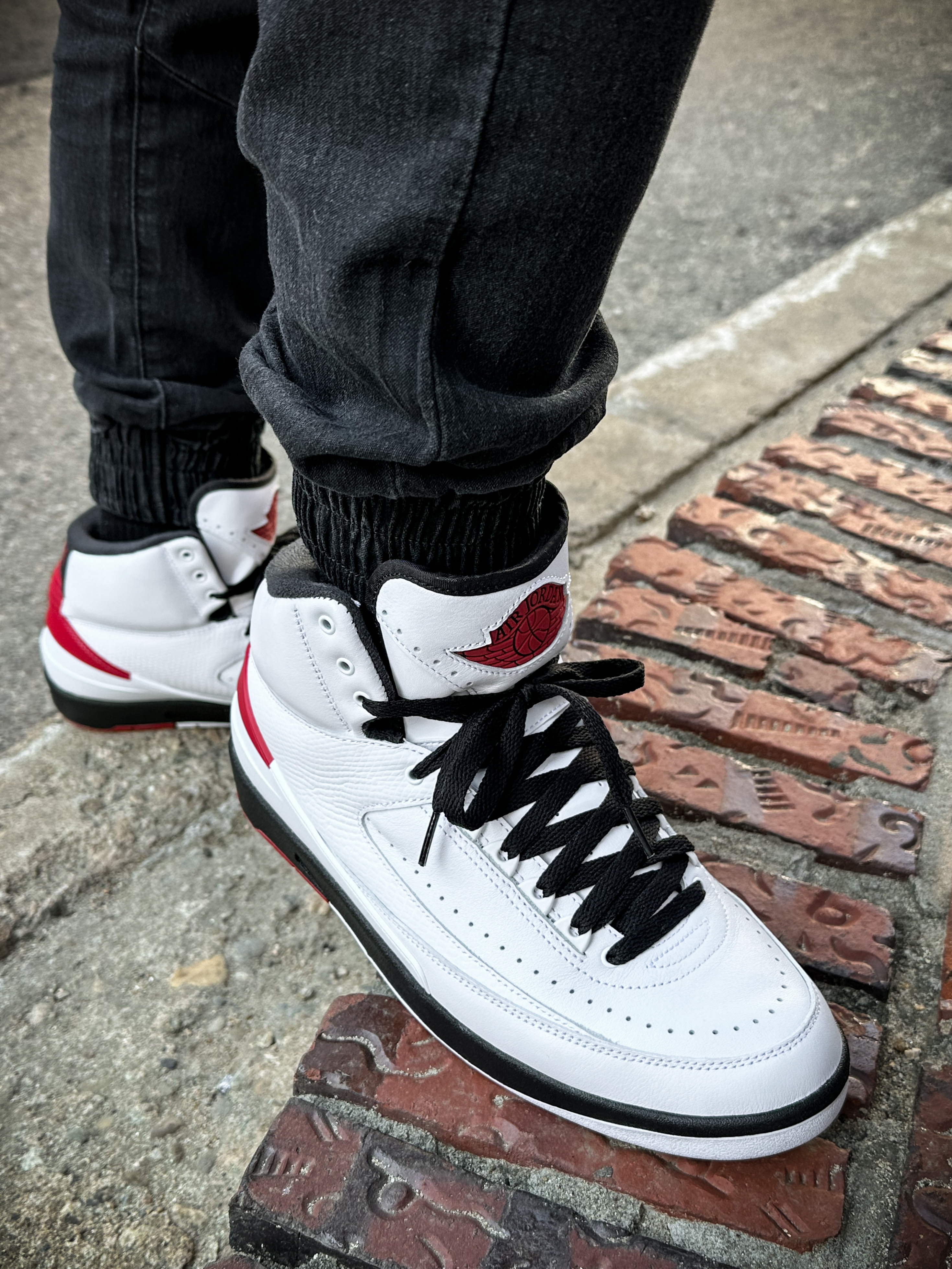 Jordan 2 Retro OG Chicago 착용 스타일 - 1