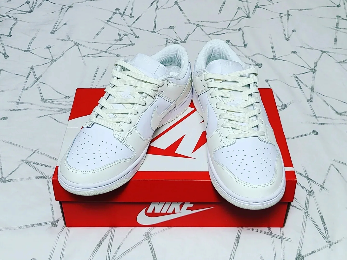 (W) Nike Dunk Low White and Sail 착용 스타일 - 3