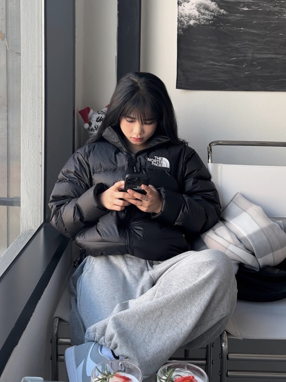The North Face 1996 Eco Nuptse Jacket Black, Nike Dunk Low Retro Wolf Grey 착용 스타일 - 1