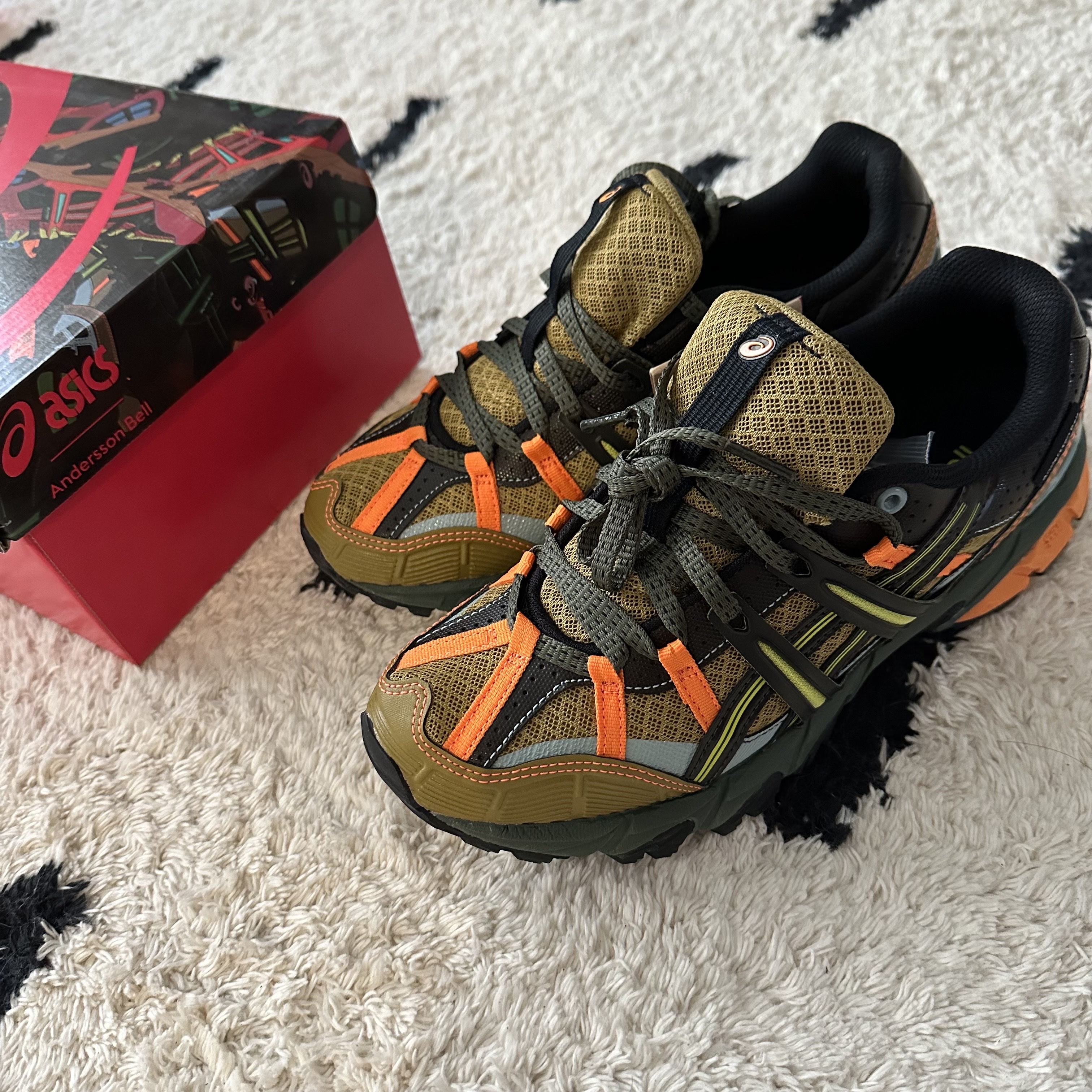 Asics x Andersson Bell Gel-Sonoma 15-50 Olive Oil Dark Brown 착용 스타일