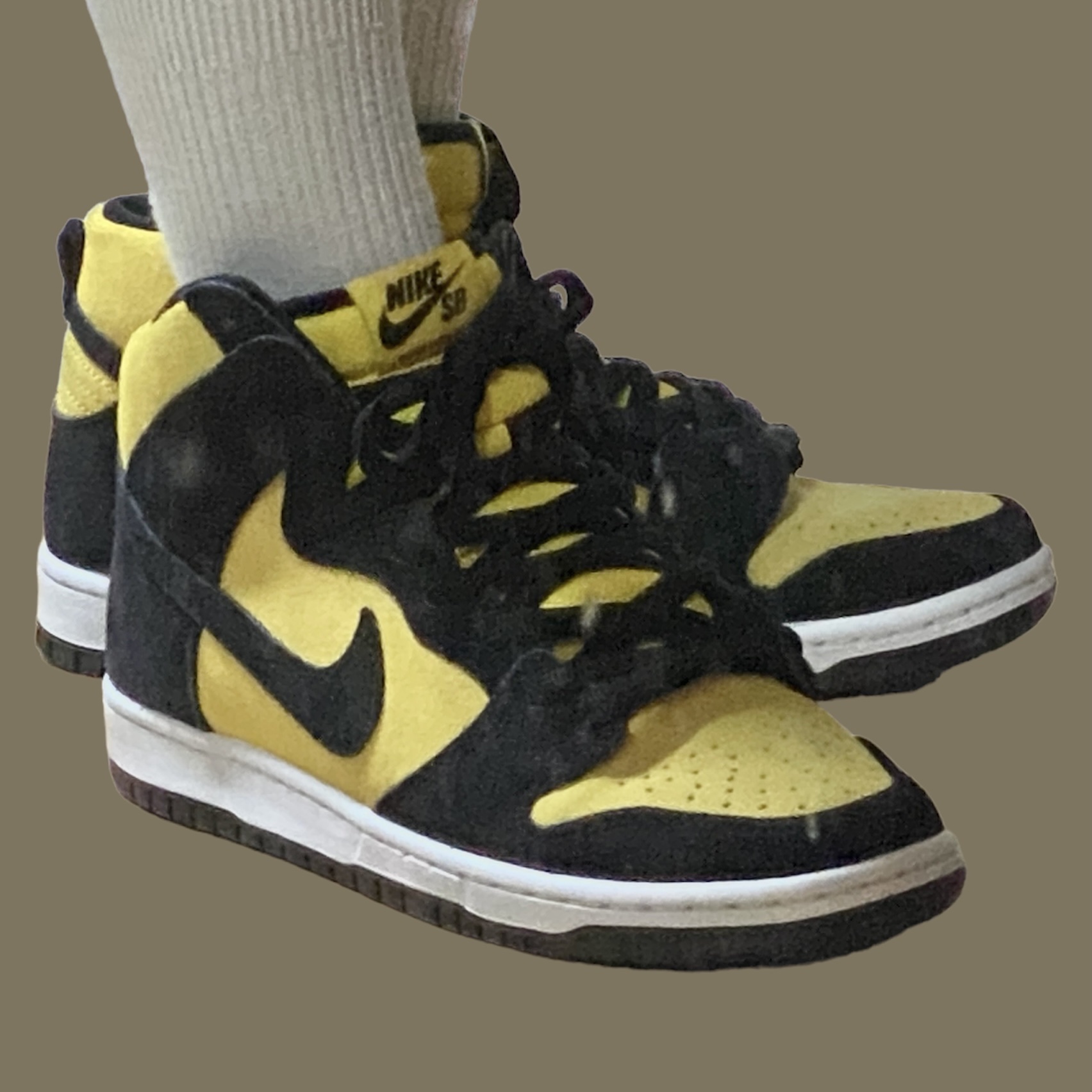 Nike SB Dunk Low Pro Dark Russet, Nike SB Dunk High Pro Maize and Black 착용 스타일 - 2