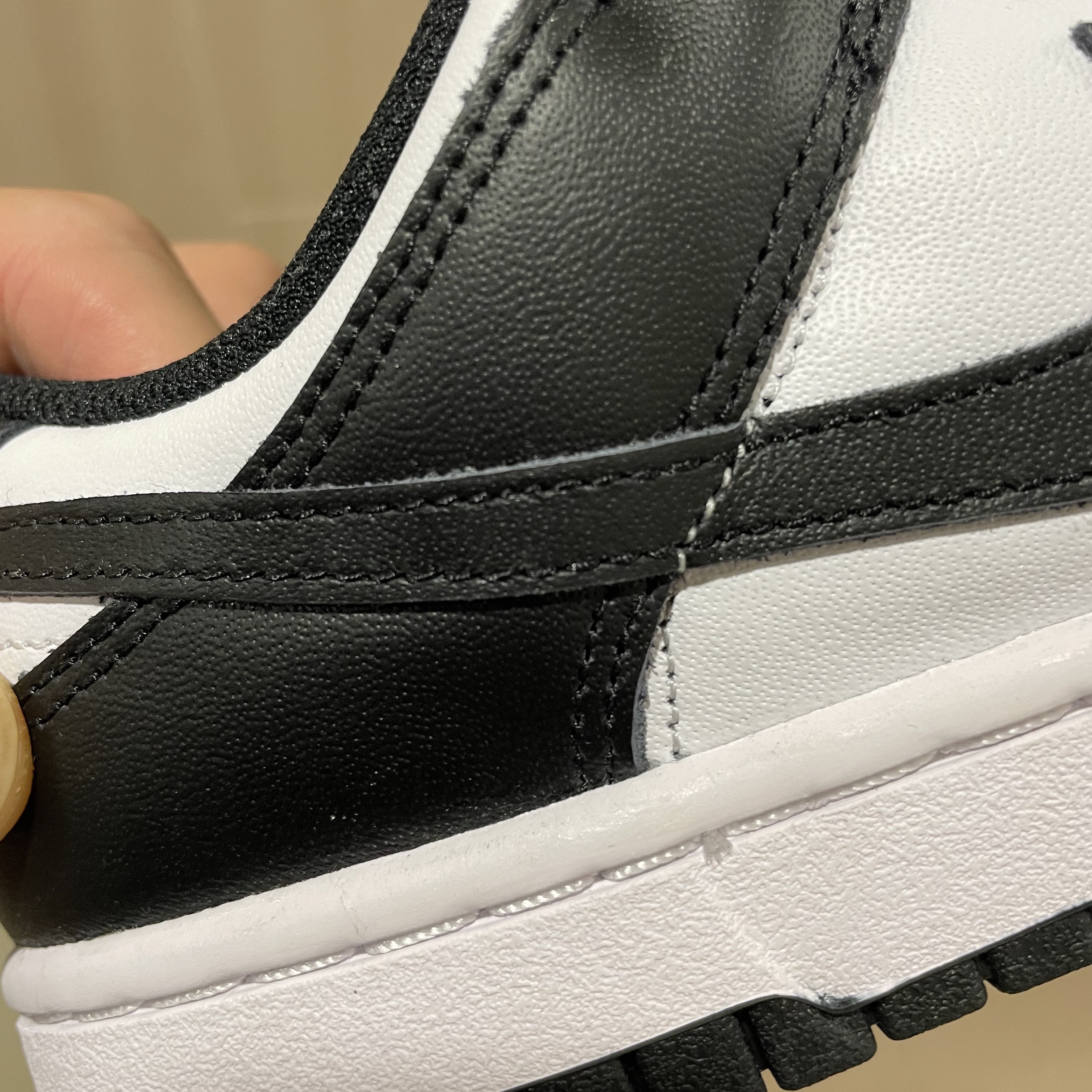 (W) Nike Dunk Low Black 착용 스타일 - 2