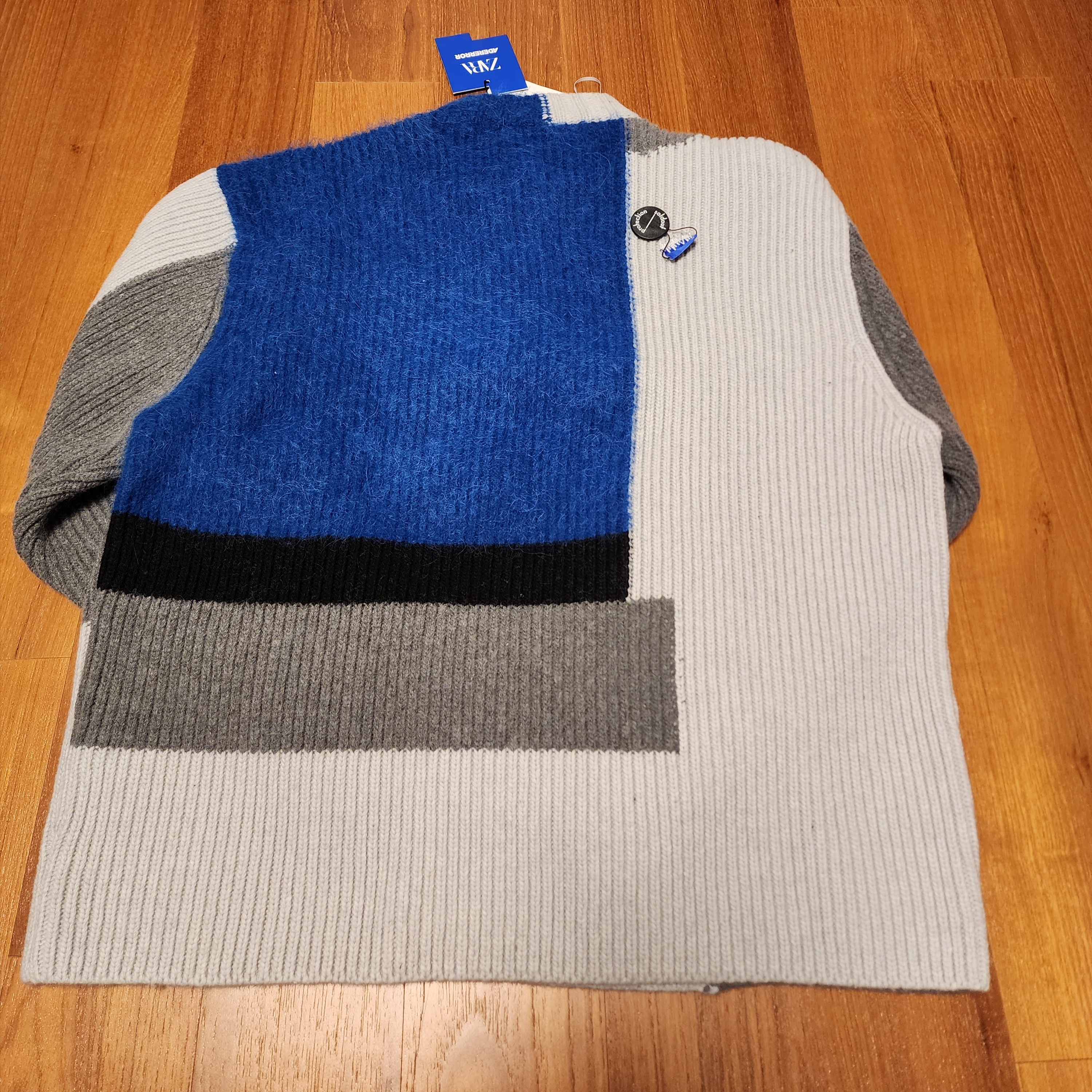 Zara x Ader Error Patchwork Oversize Knit Sweater Multicolor 착용 스타일 - 2