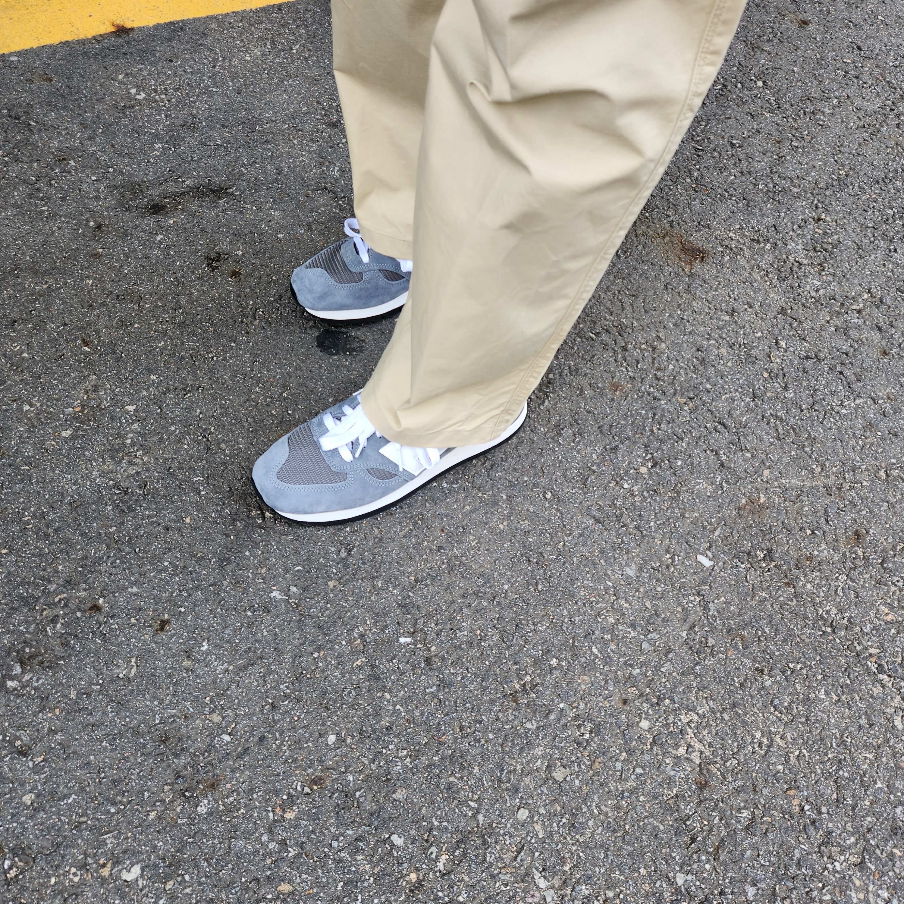 New Balance 990v1 Made in USA Grey White 착용 스타일