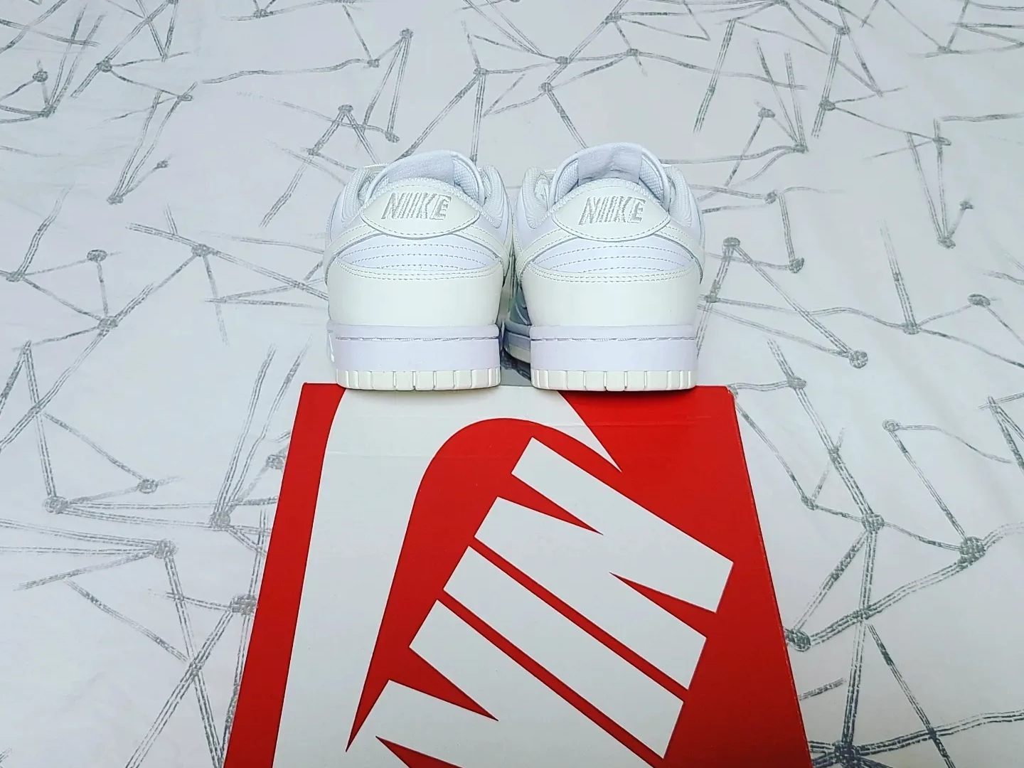 (W) Nike Dunk Low White and Sail 착용 스타일 - 5