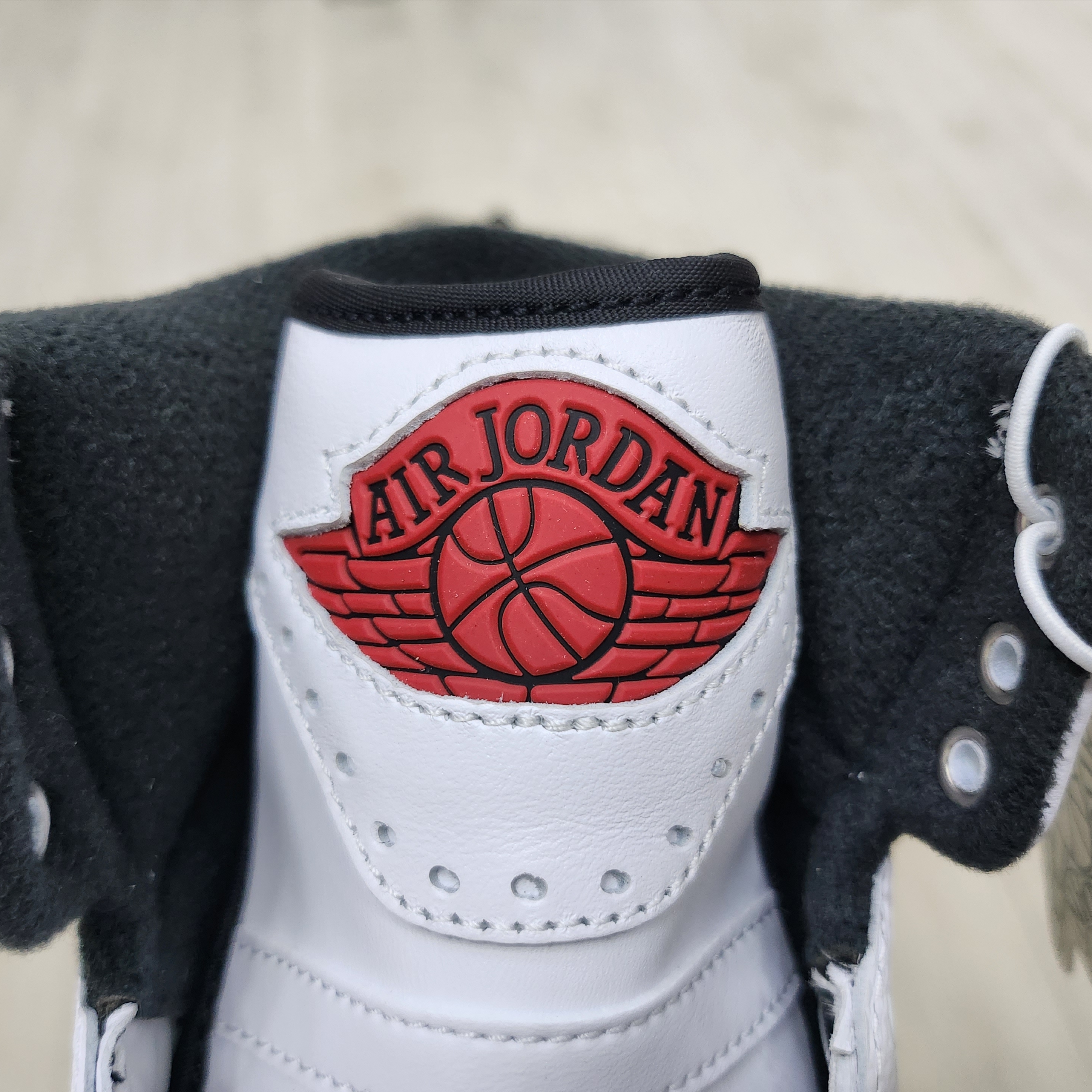 Jordan 2 Retro OG Chicago 착용 스타일 - 3