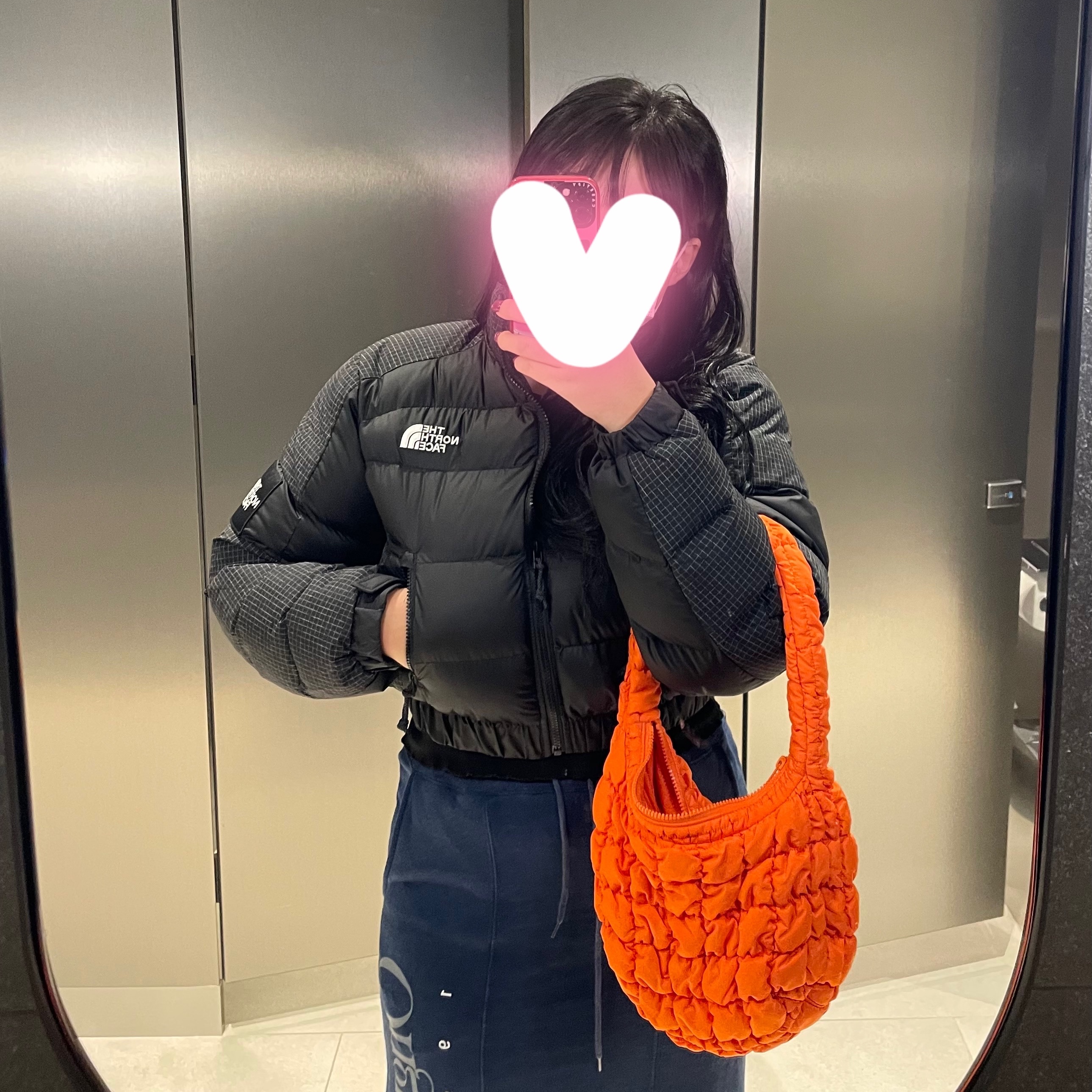 COS Quilted Mini Bag Bright Orange 착용 스타일