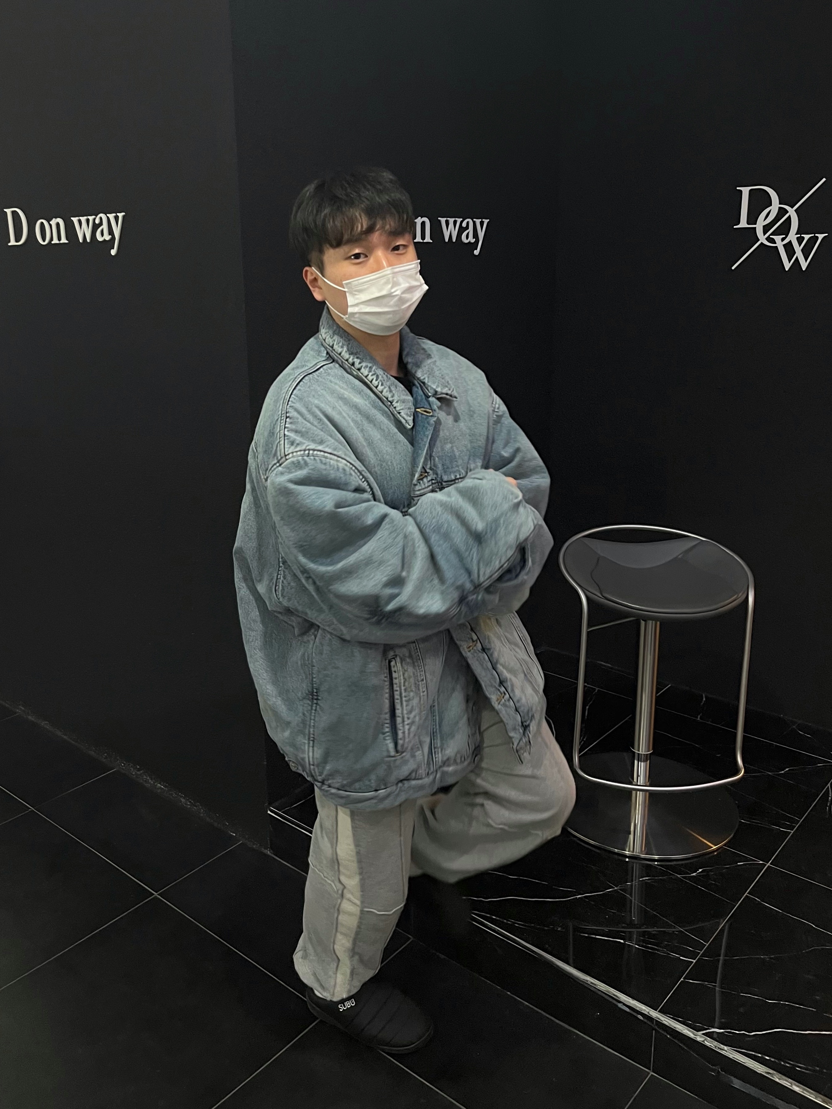 Balenciaga Padded Japanese Denim Jacket Indigo 착용 스타일