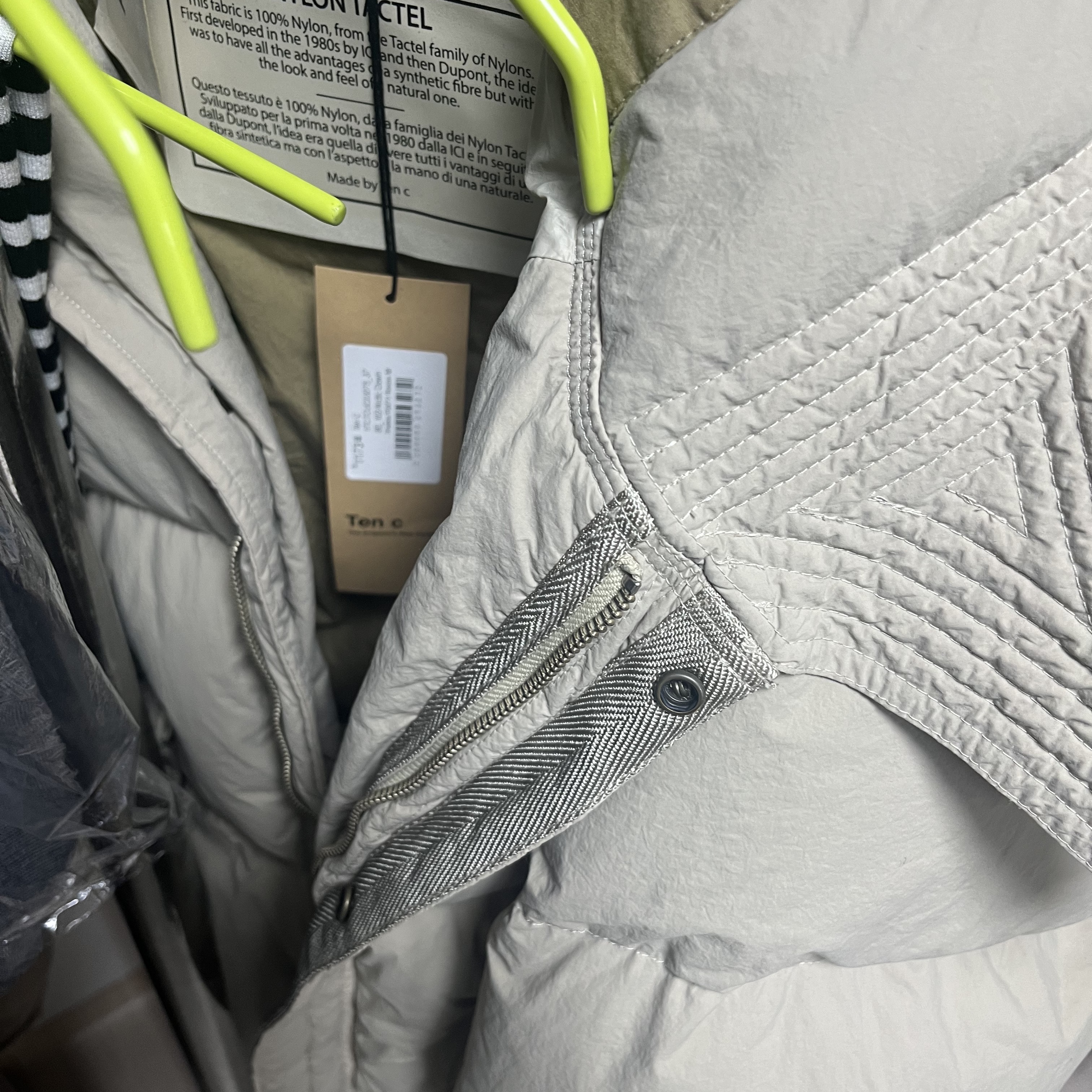 Ten C Artic Down Parka Gauze White 착용 스타일 - 1