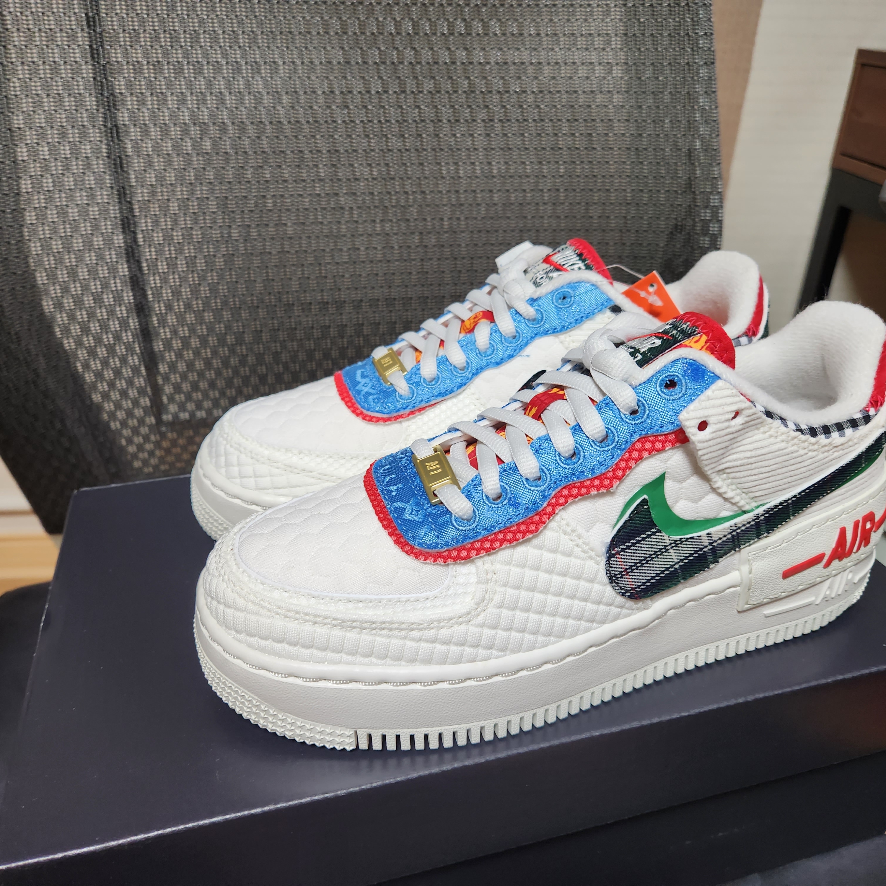 (W) Nike Air Force 1 Shadow Sail Classic Green 착용 스타일 - 2