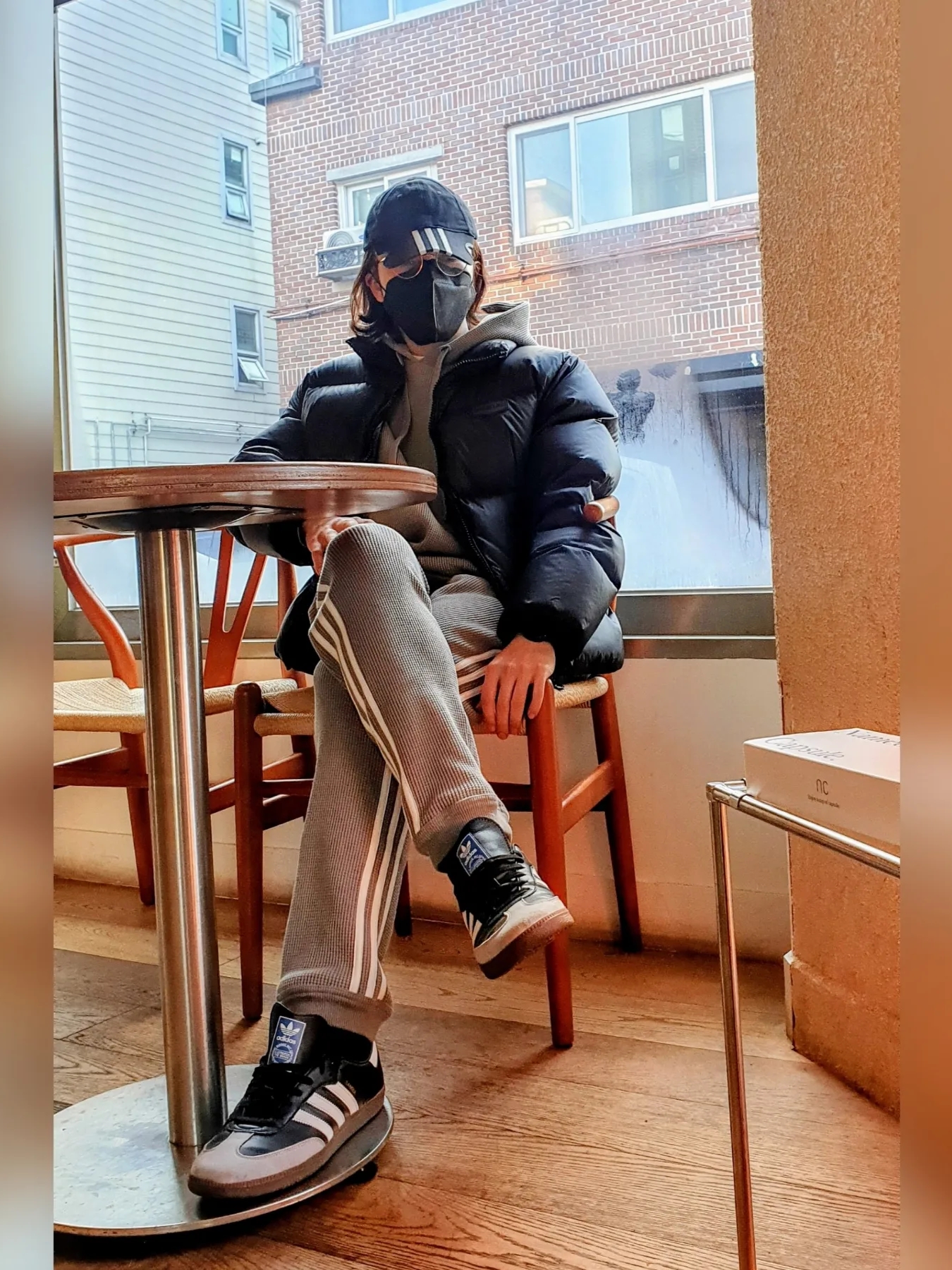 Balenciaga x Adidas Cap Black, Adidas Samba Vegan Black White 착용 스타일 - 3