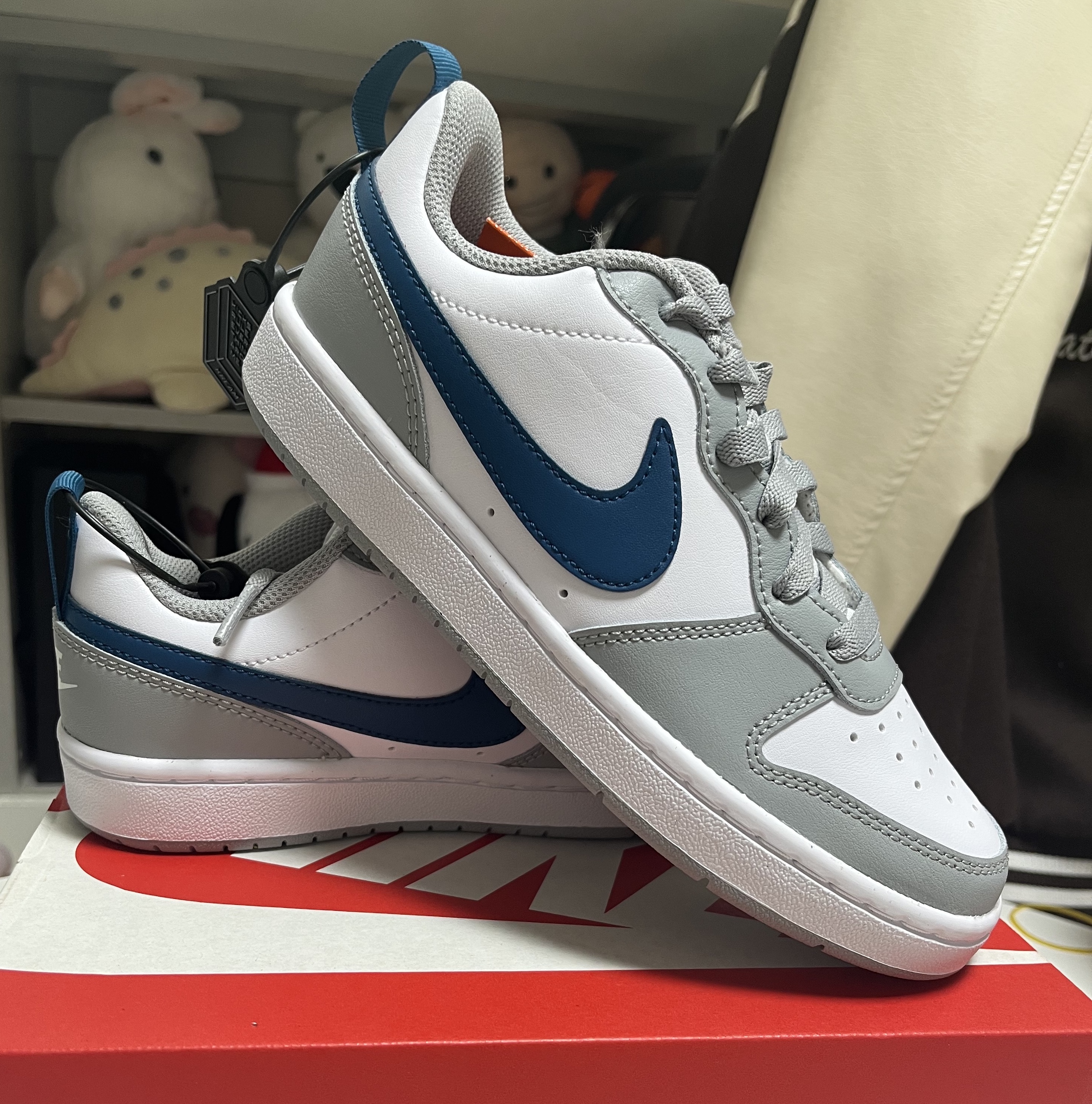 (GS) Nike Court Borough Low 2 Light Smoke Grey 착용 스타일 - 1