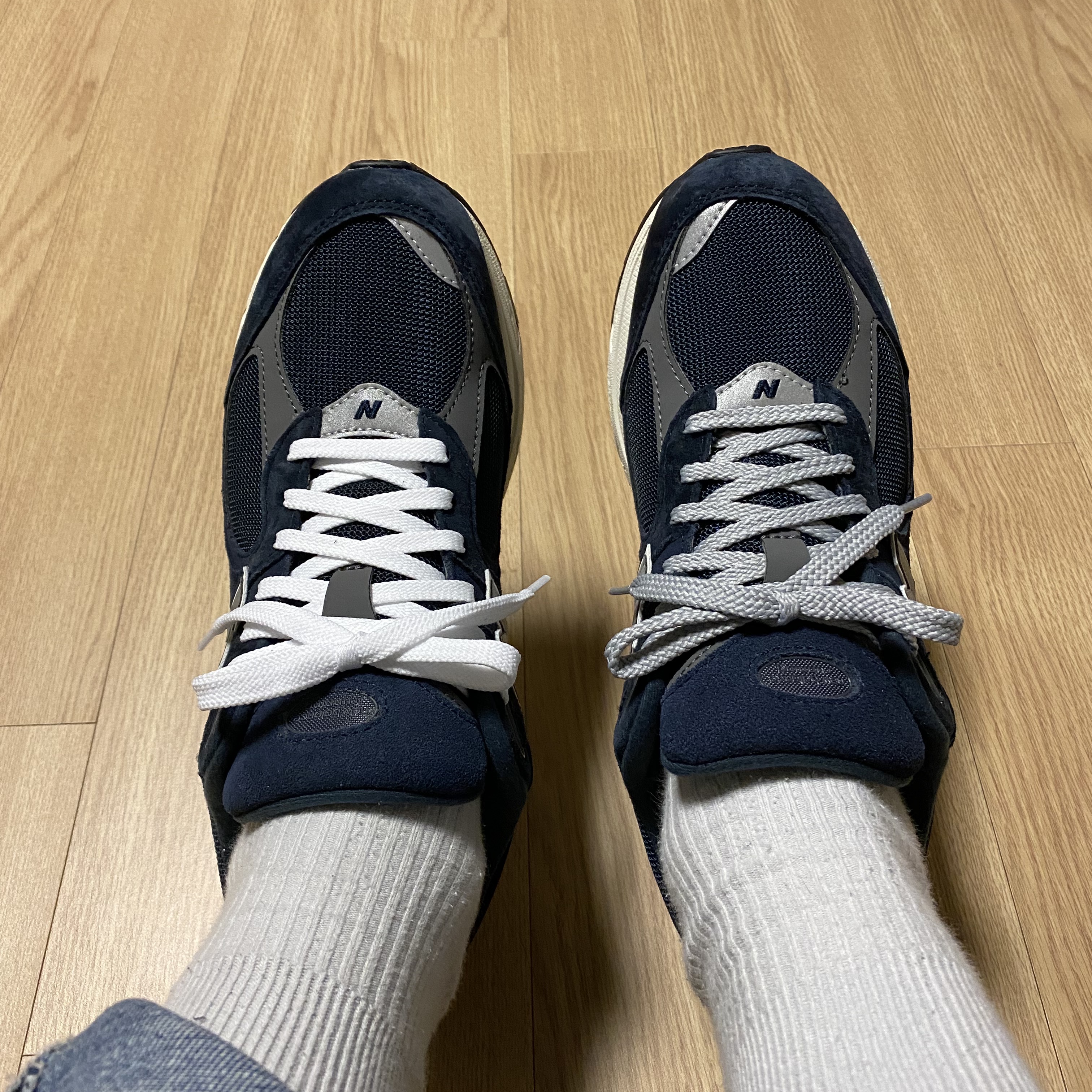 New Balance 2002R Eclipse Castlerock 착용 스타일 - 1