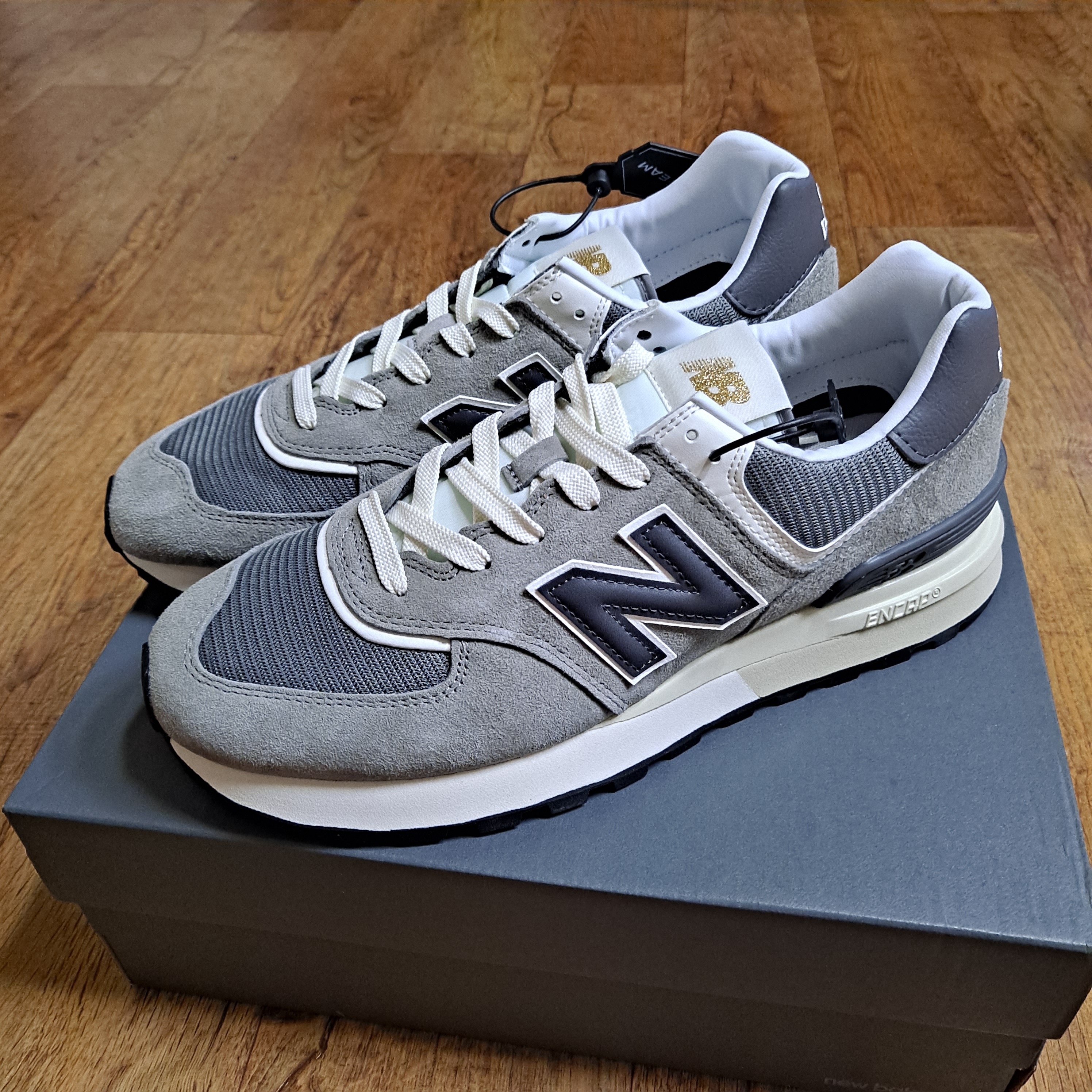 New Balance 574 Legacy Grey 착용 스타일