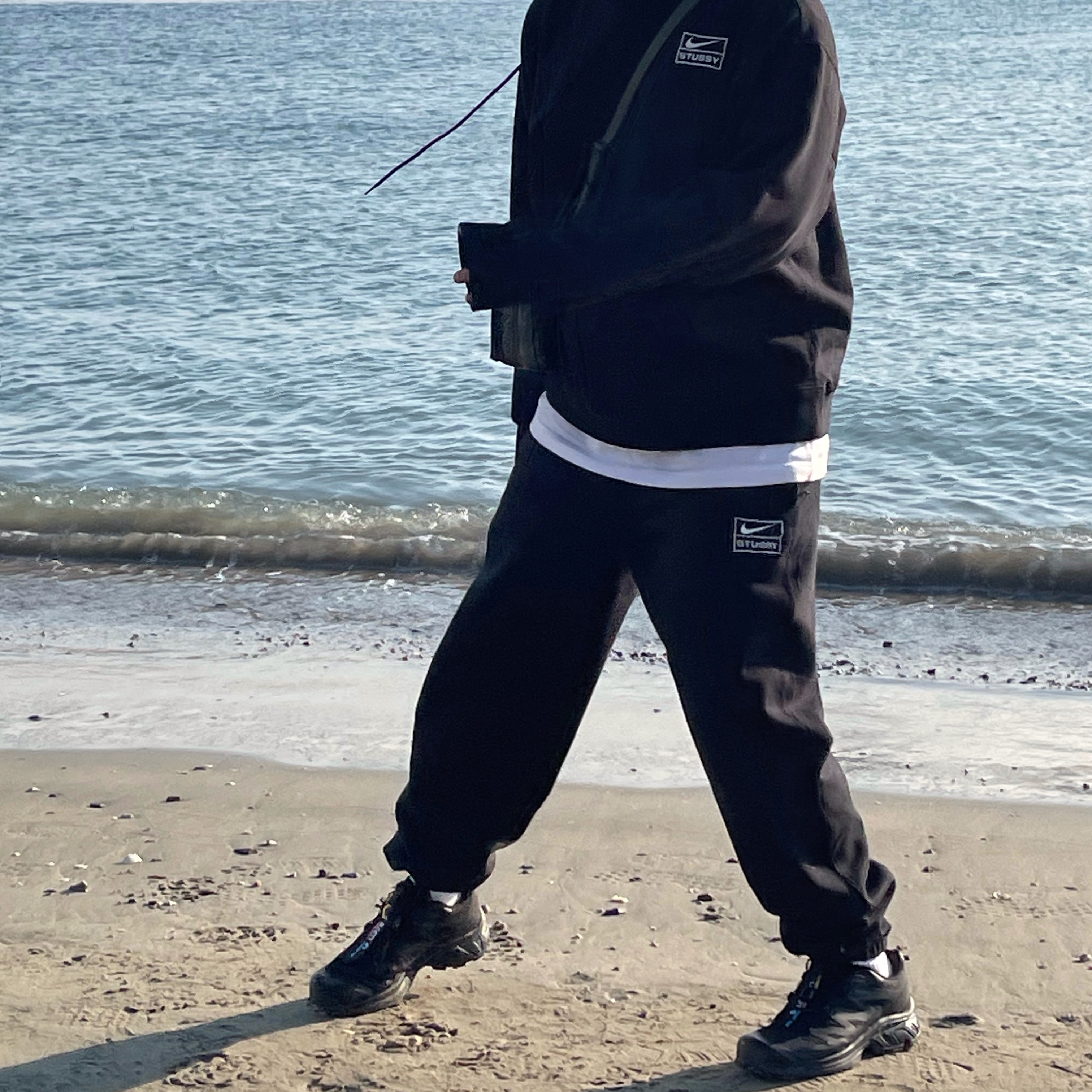 Nike x Stussy NRG RA Washed Pullover Hoodie Black (DN4028-010), Nike x Stussy NRG RA Washed Fleece Pants Black (DN4030-010) 착용 스타일