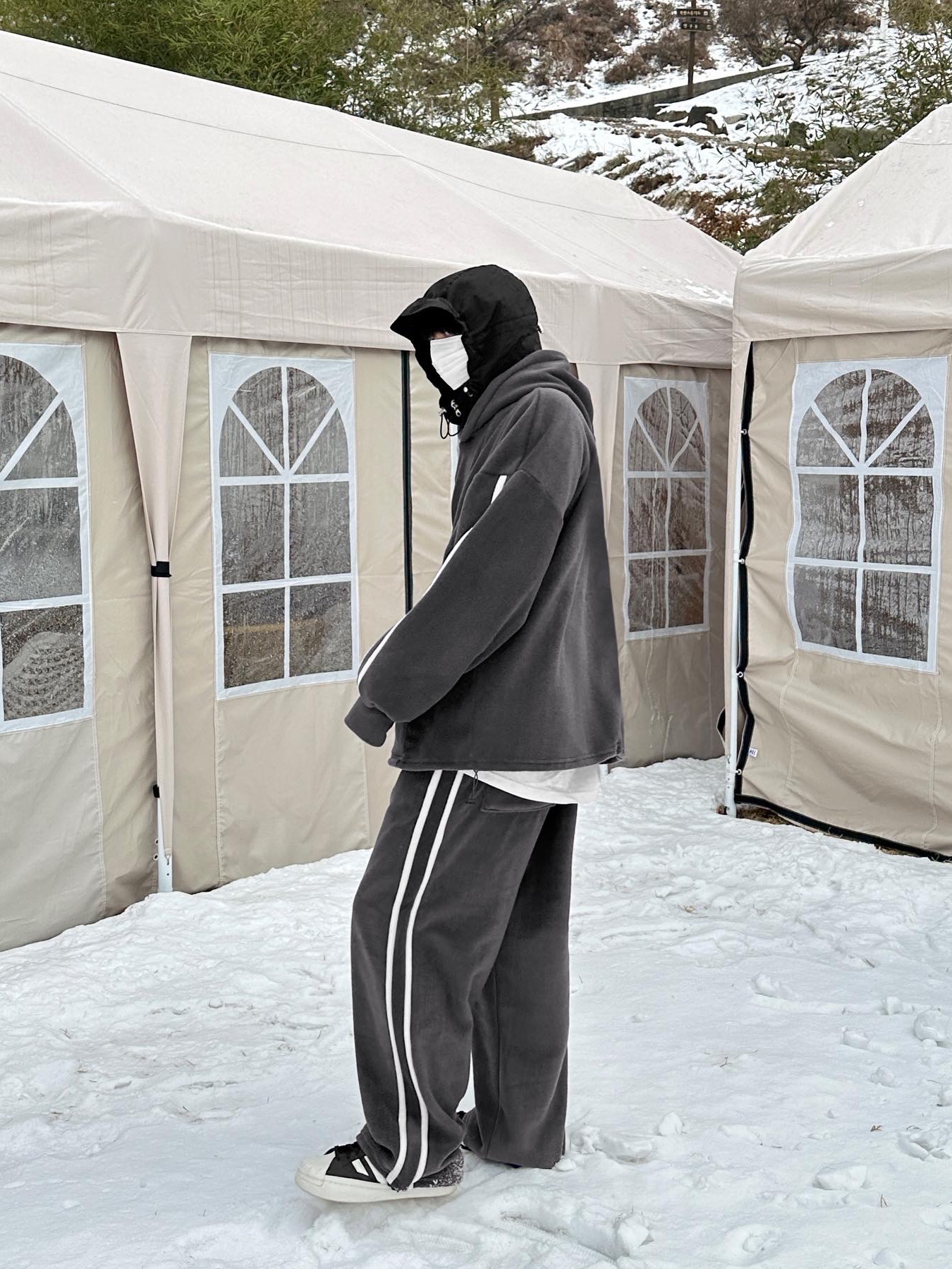 Y-3 Yohji Star Black White 착용 스타일 - 3