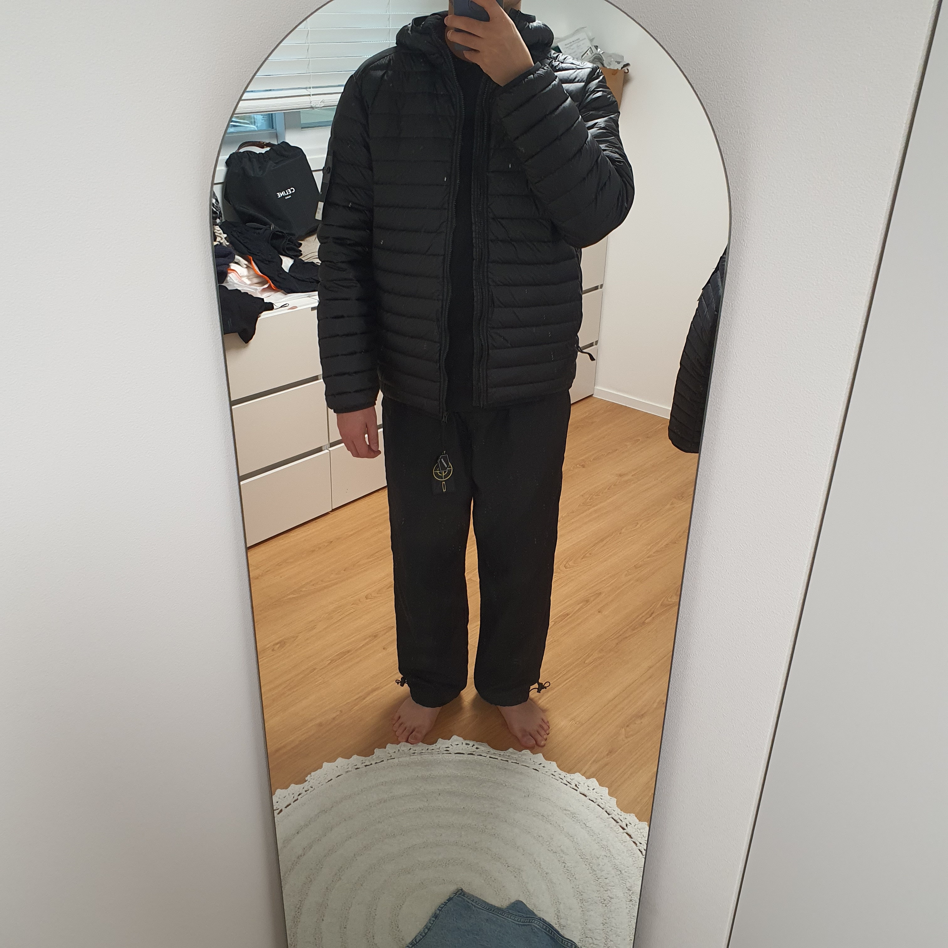 Stone Island 40324 Loom Woven Chambers R-Nylon Down-TC Packable Jacket Black - 22FW 착용 스타일