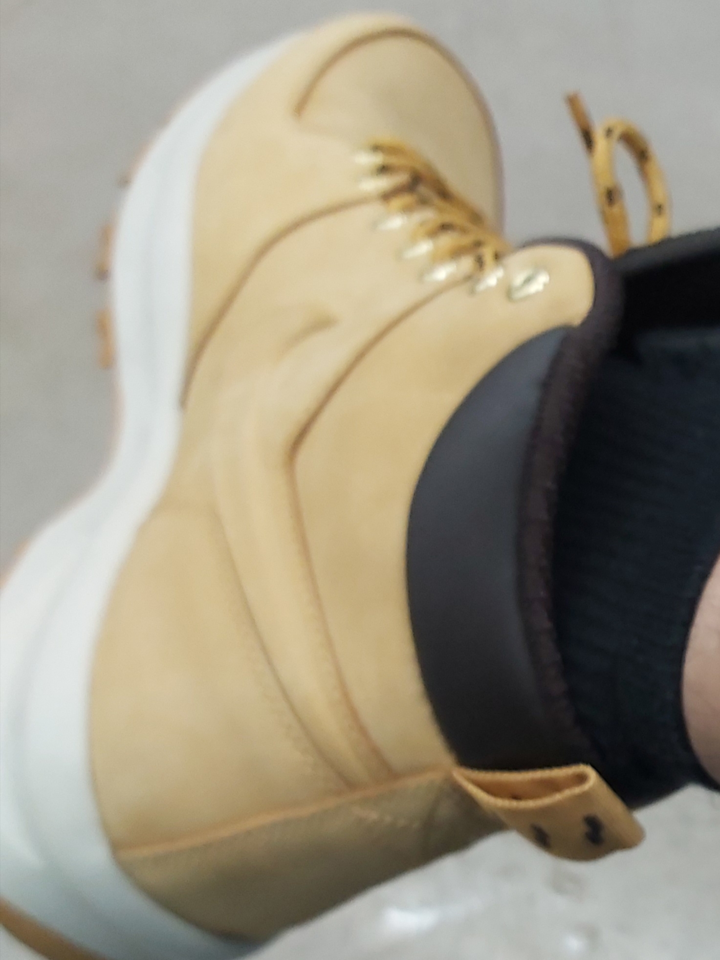 Nike Manoa Leather Haystack 착용 스타일