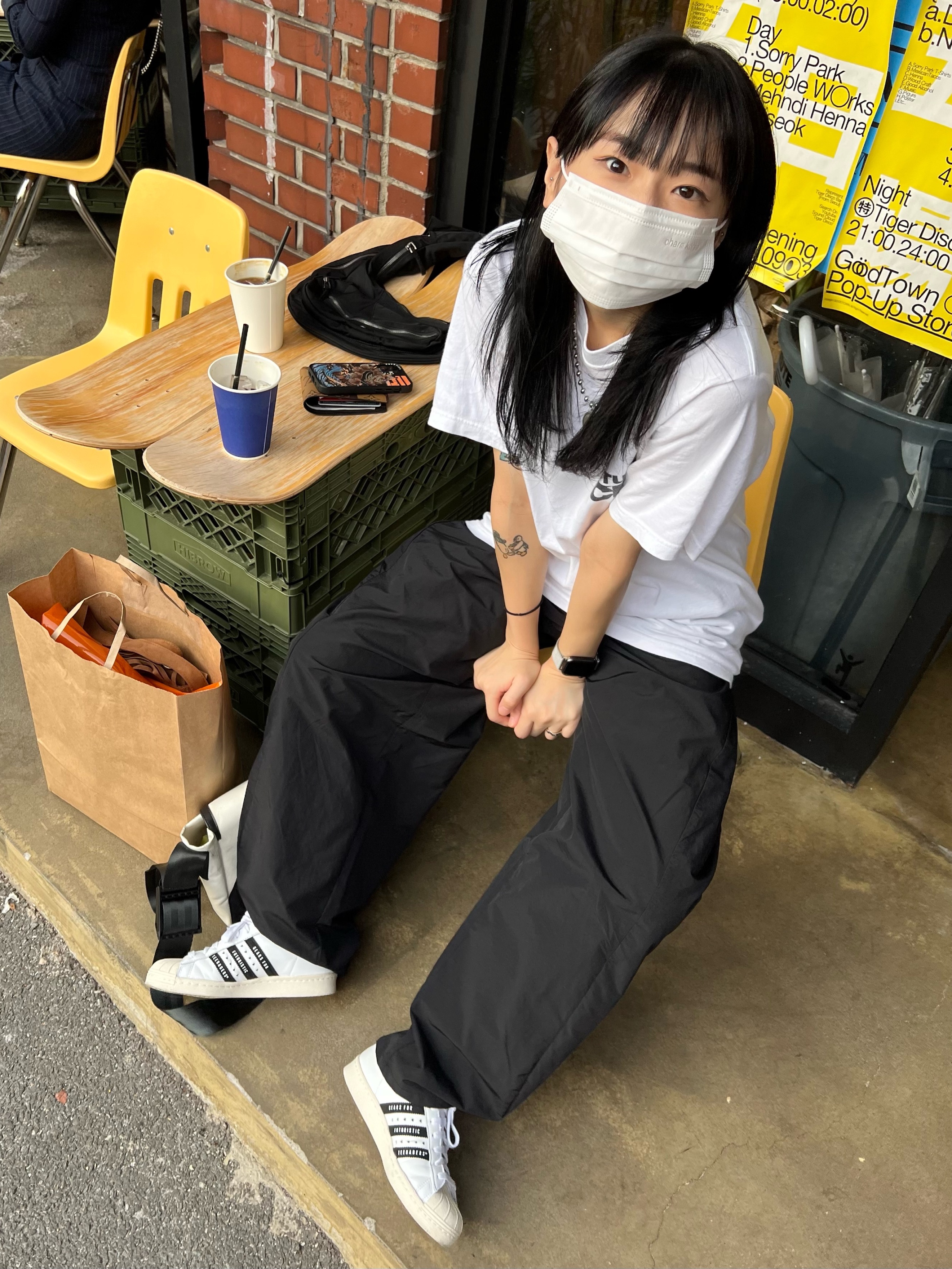 Stussy x CDG Surfman T-Shirt White, Sansan Gear Zipper Pants Black - 22FW 착용 스타일