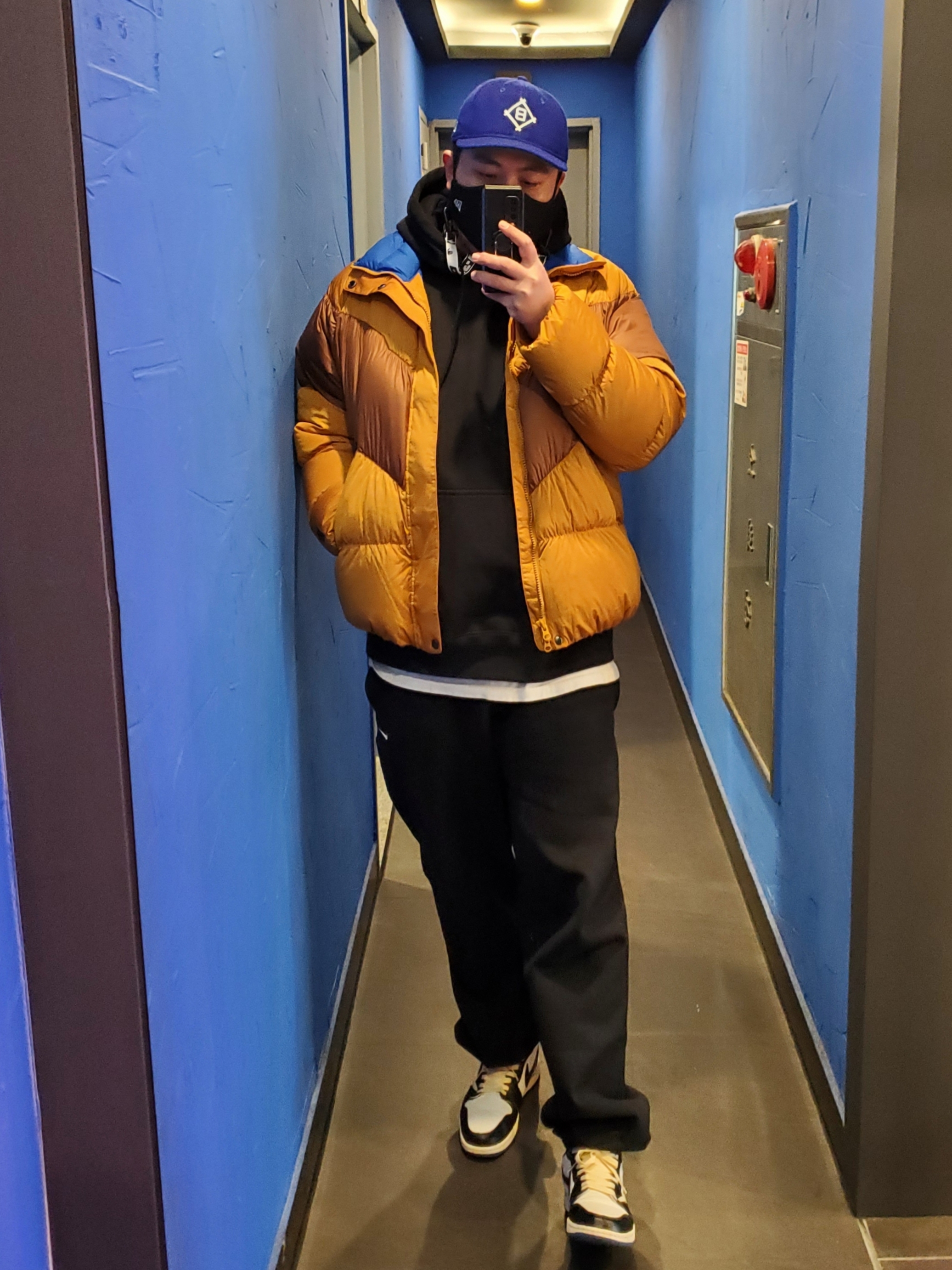 Jordan 1 x Travis Scott x Fragment Retro Low OG SP Military Blue, Nike x Stussy NRG RA Washed Pullover Hoodie Black (DN4028-010) 착용 스타일