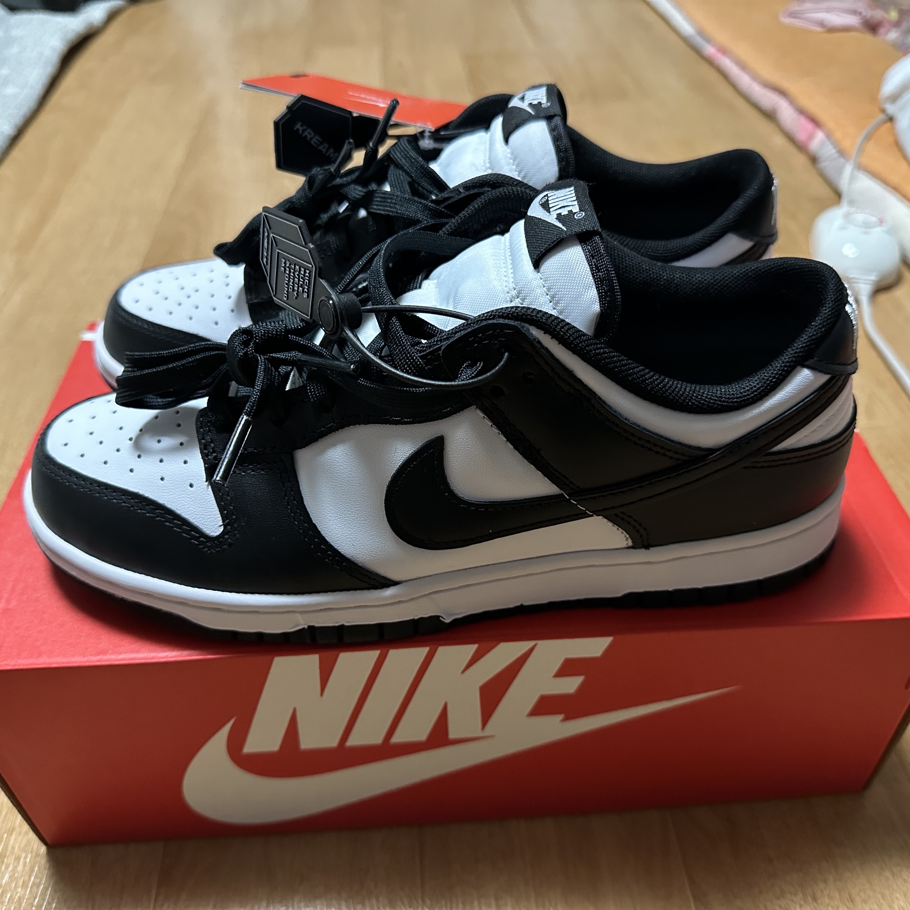 Nike Dunk Low Retro Black 착용 스타일 - 2