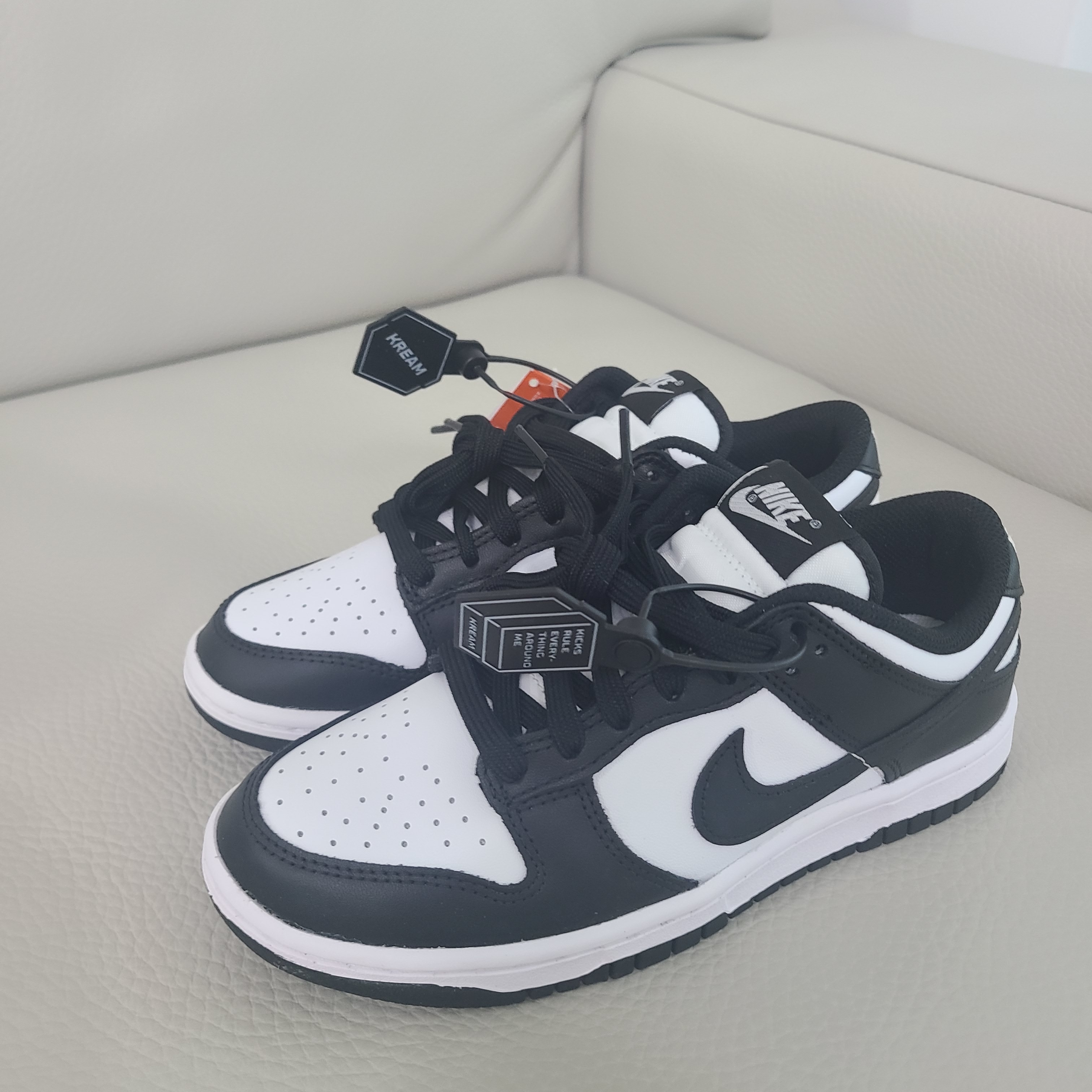 (W) Nike Dunk Low Black 착용 스타일