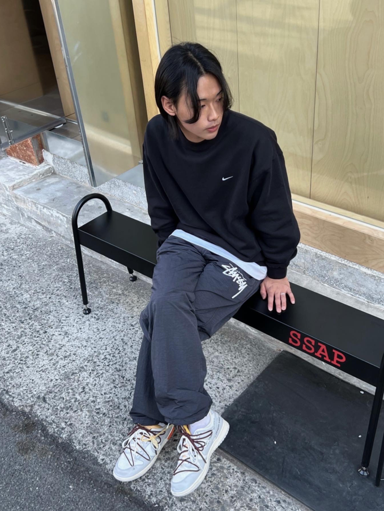 Nike NRG Solo Swoosh Crew Fleece Black White - Asia, Nike x Off-White Dunk Low The 50 - Lot 46 착용 스타일 - 3
