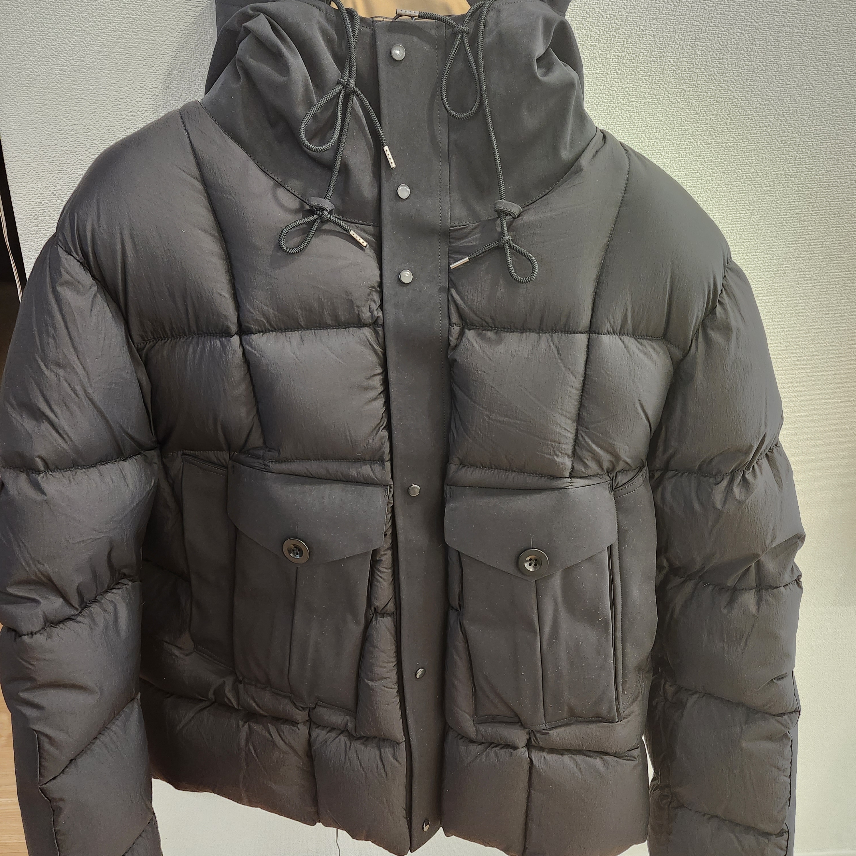 Ten C Tempest Combo Down Jacket Black 착용 스타일